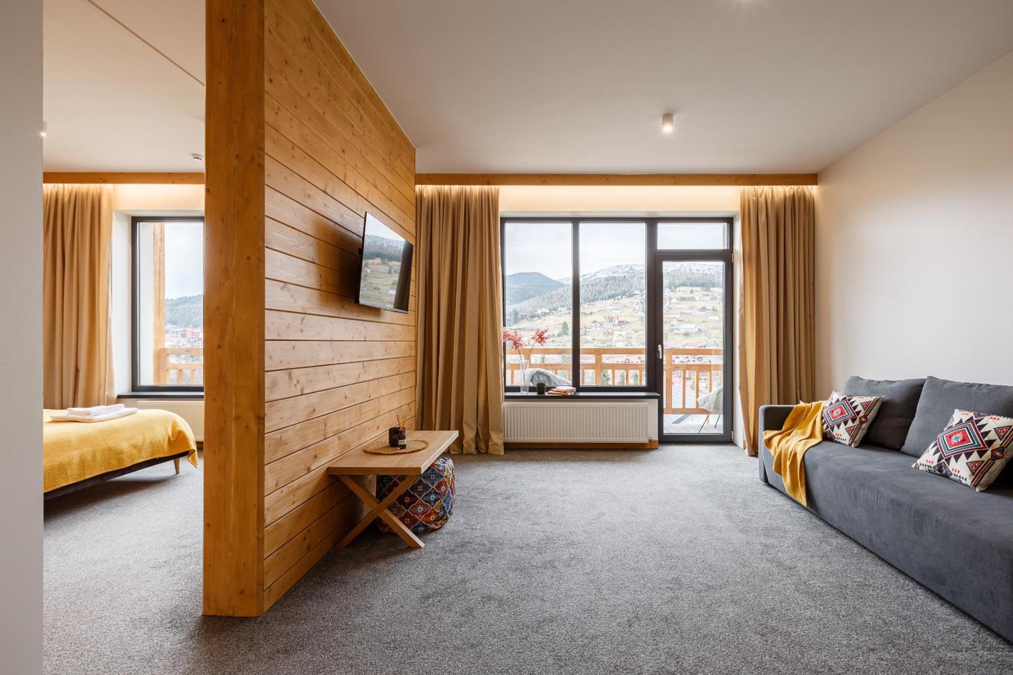 Suite with Mountain View