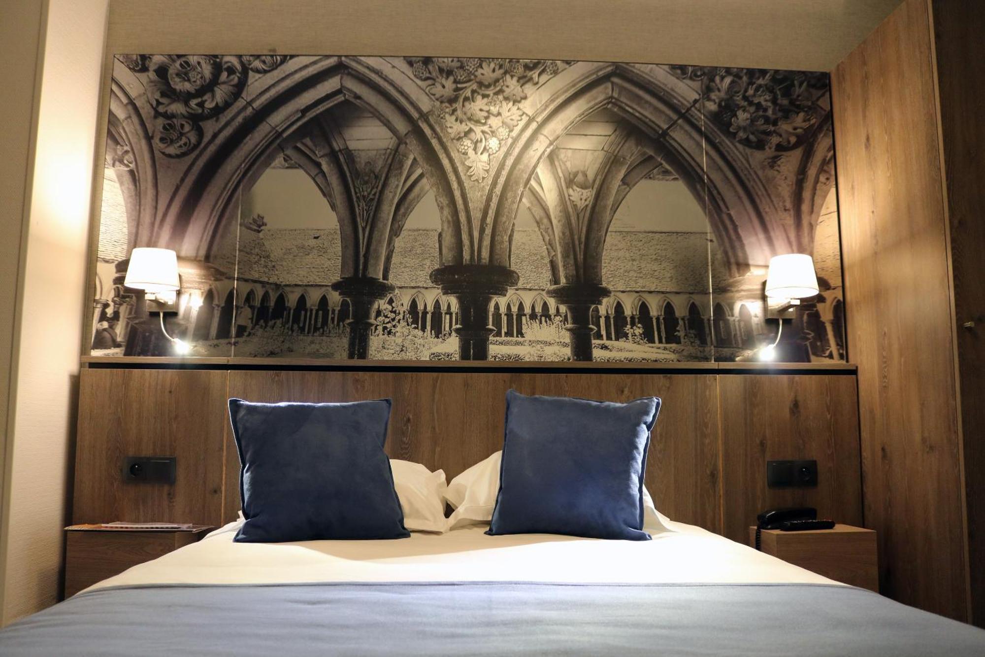 Double room Saint Michel Annex,1705563794:JPEG