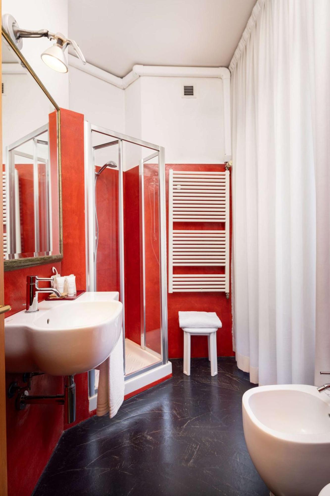 Small Single Room Non-Smoking