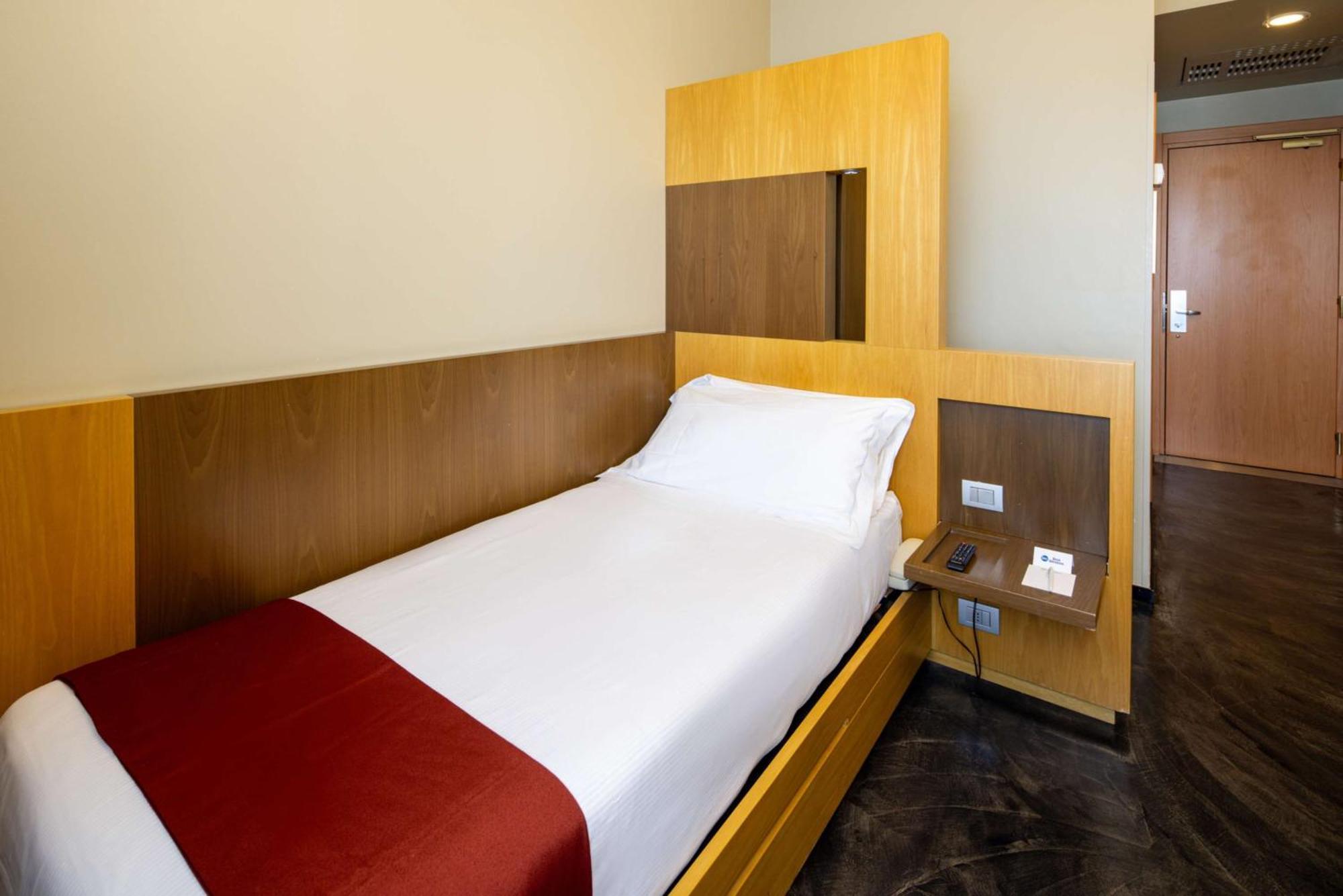 Standard Single Room Non-Smoking