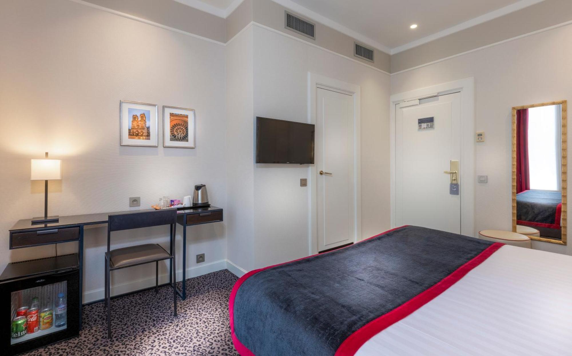 Superior Room Bath