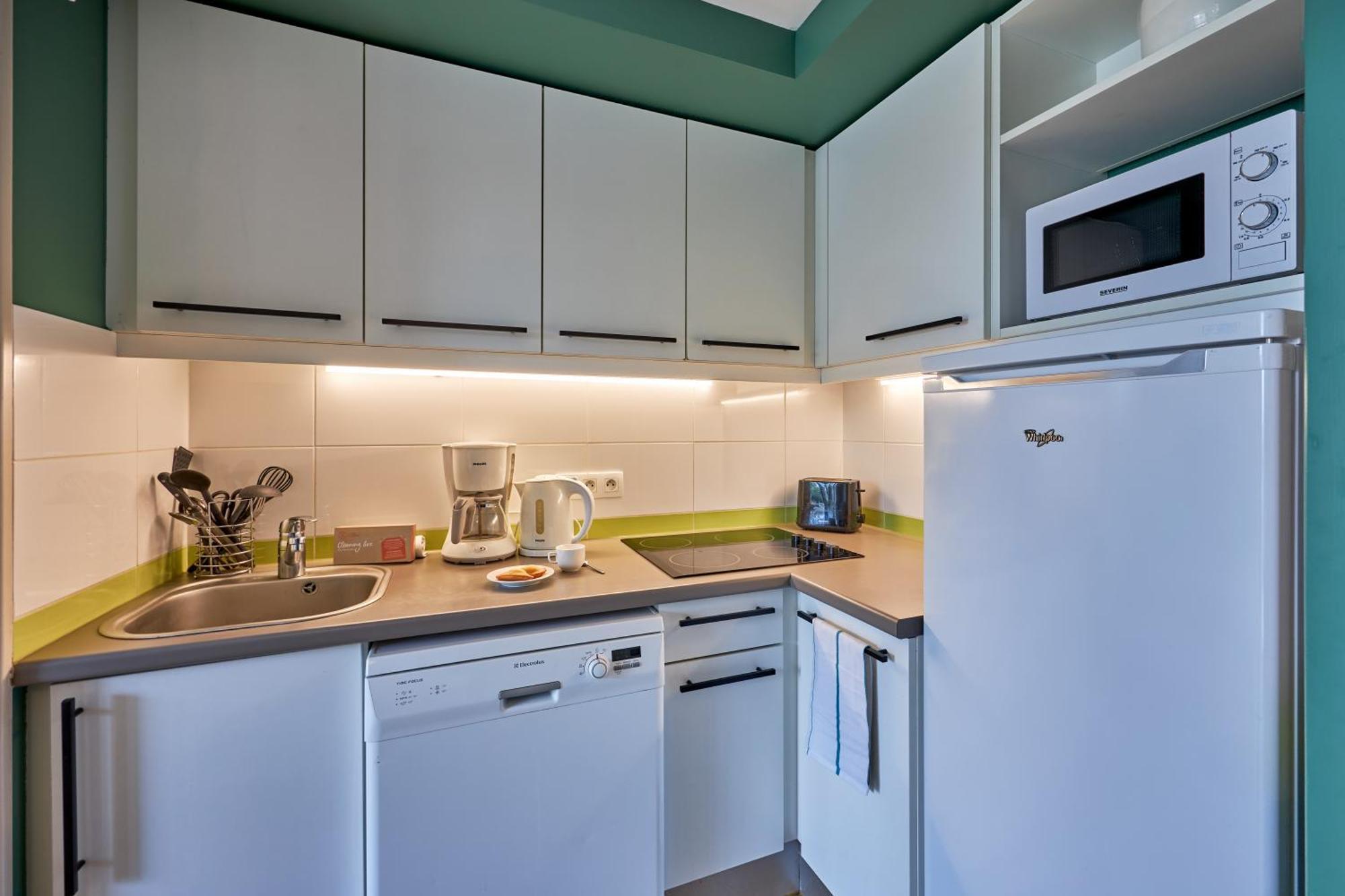 Two-Bedroom House Terrace,1540653307:JPEG