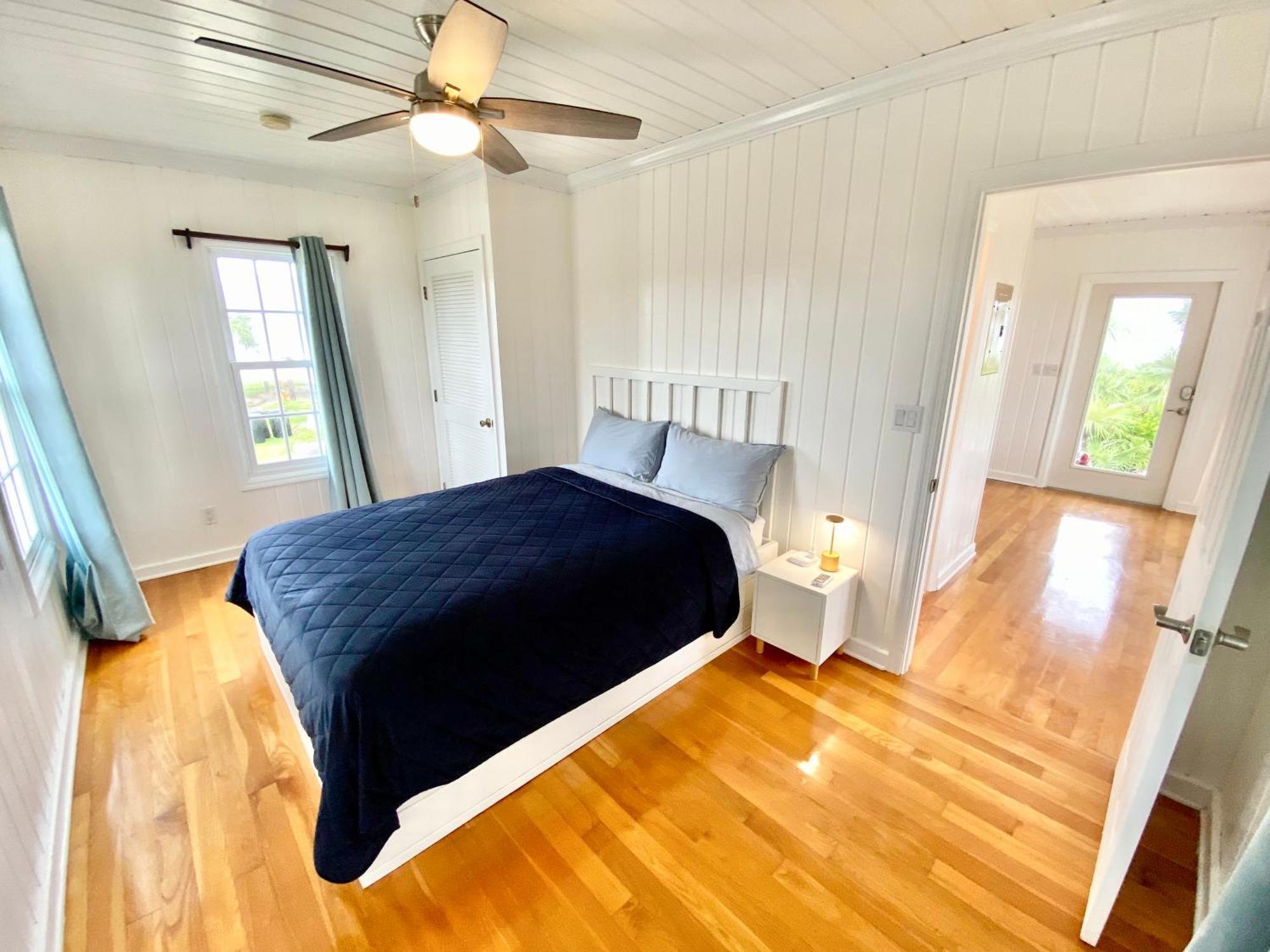 Deluxe Bungalow Sea View Kitchenette