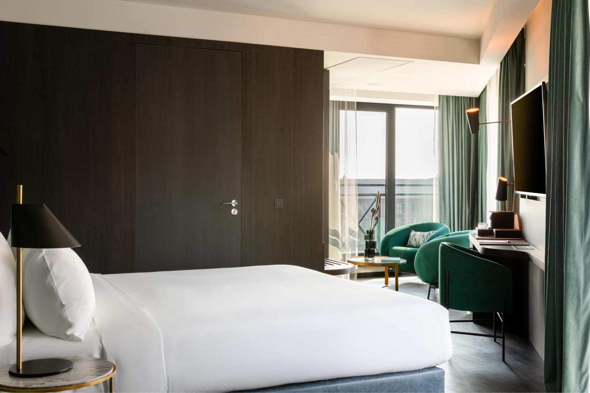 Junior King Suite