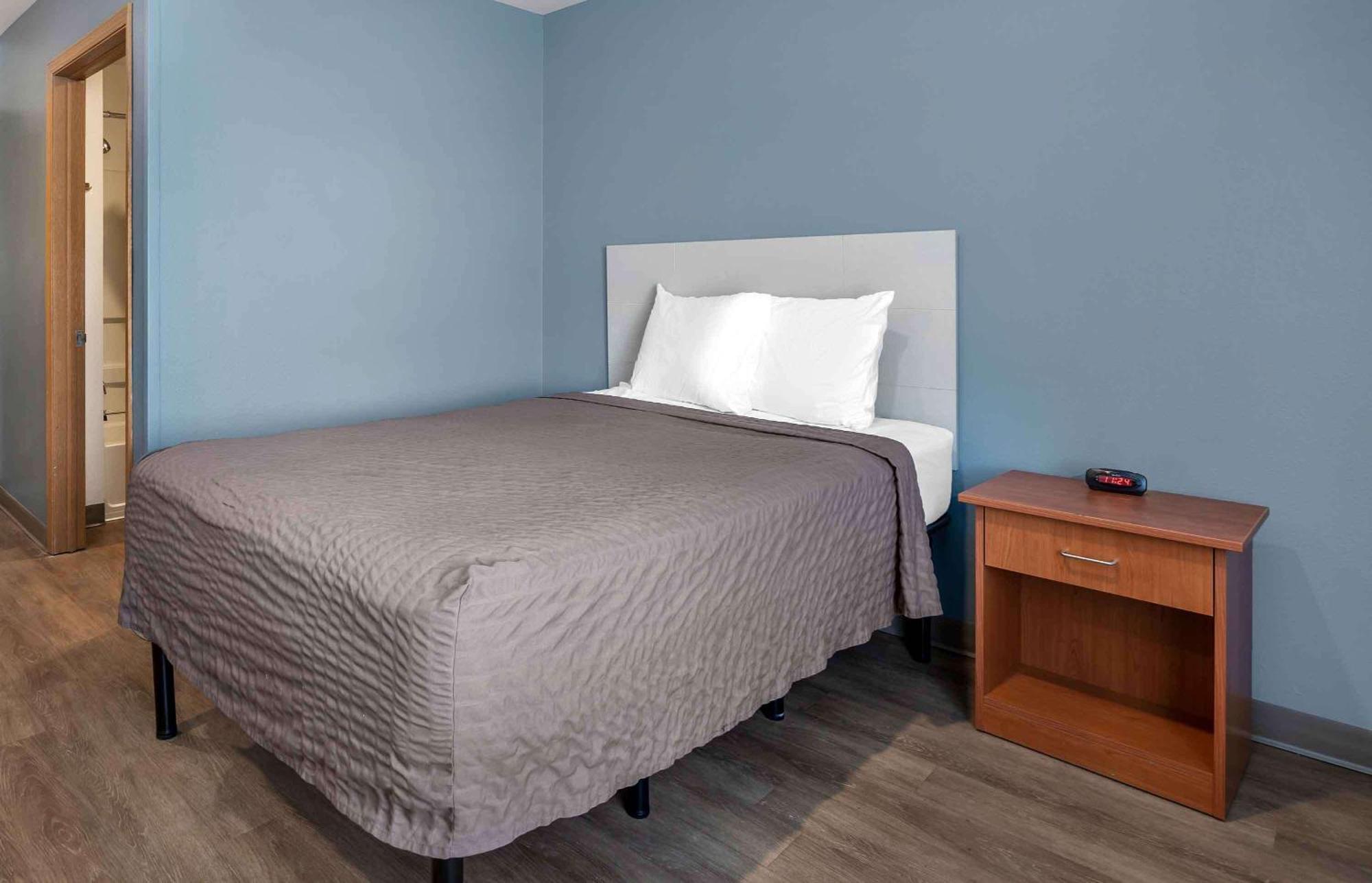 2 Full Beds | Non-Smoking, Kitchen
