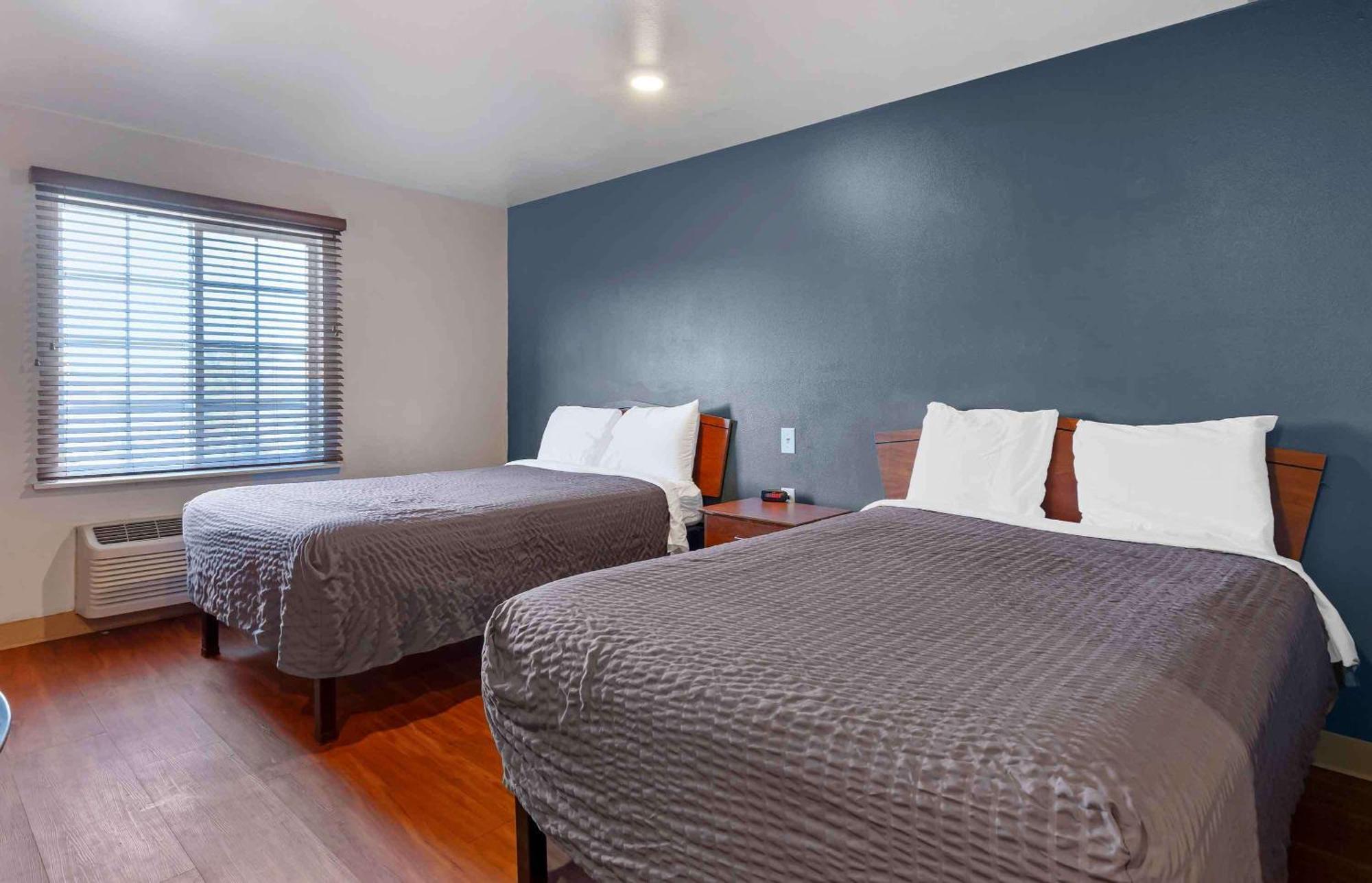 Double Room with Two Double Beds - Non-Smoking
