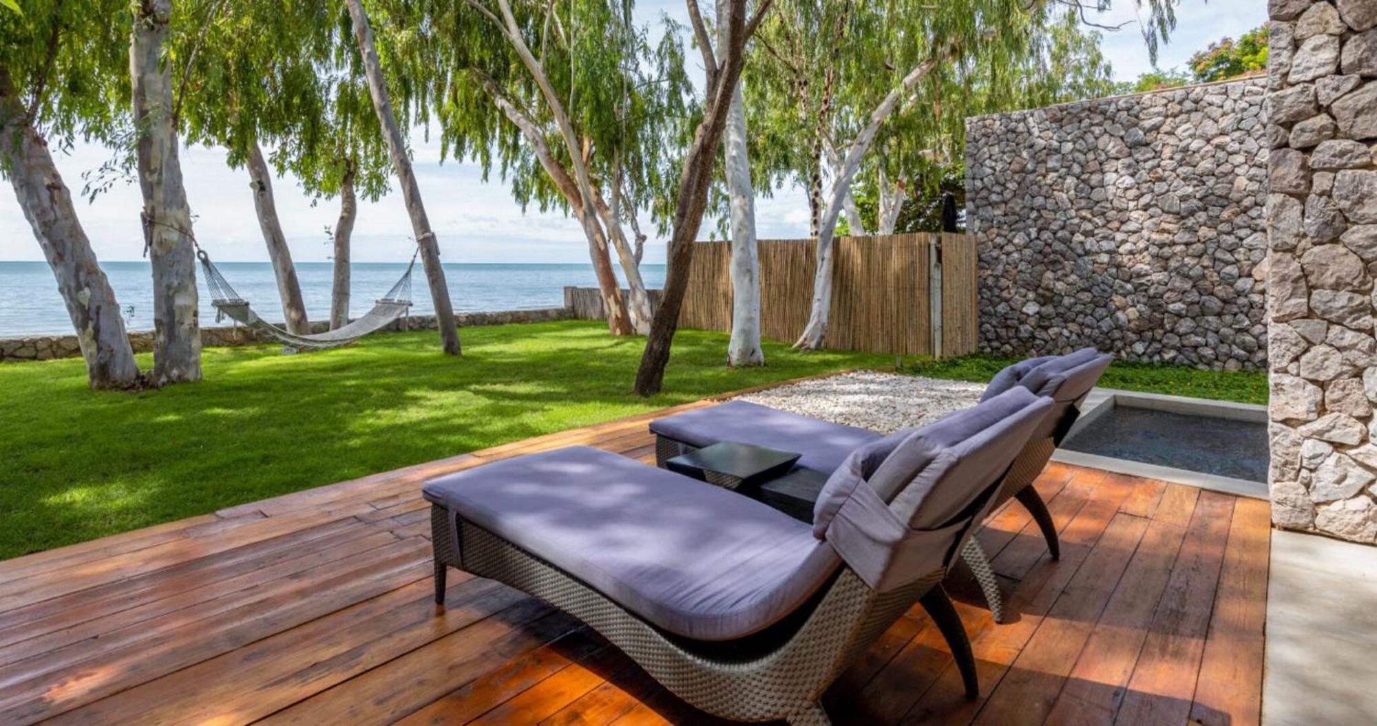 Villa de Luxe en Bord de Mer avec Piscine