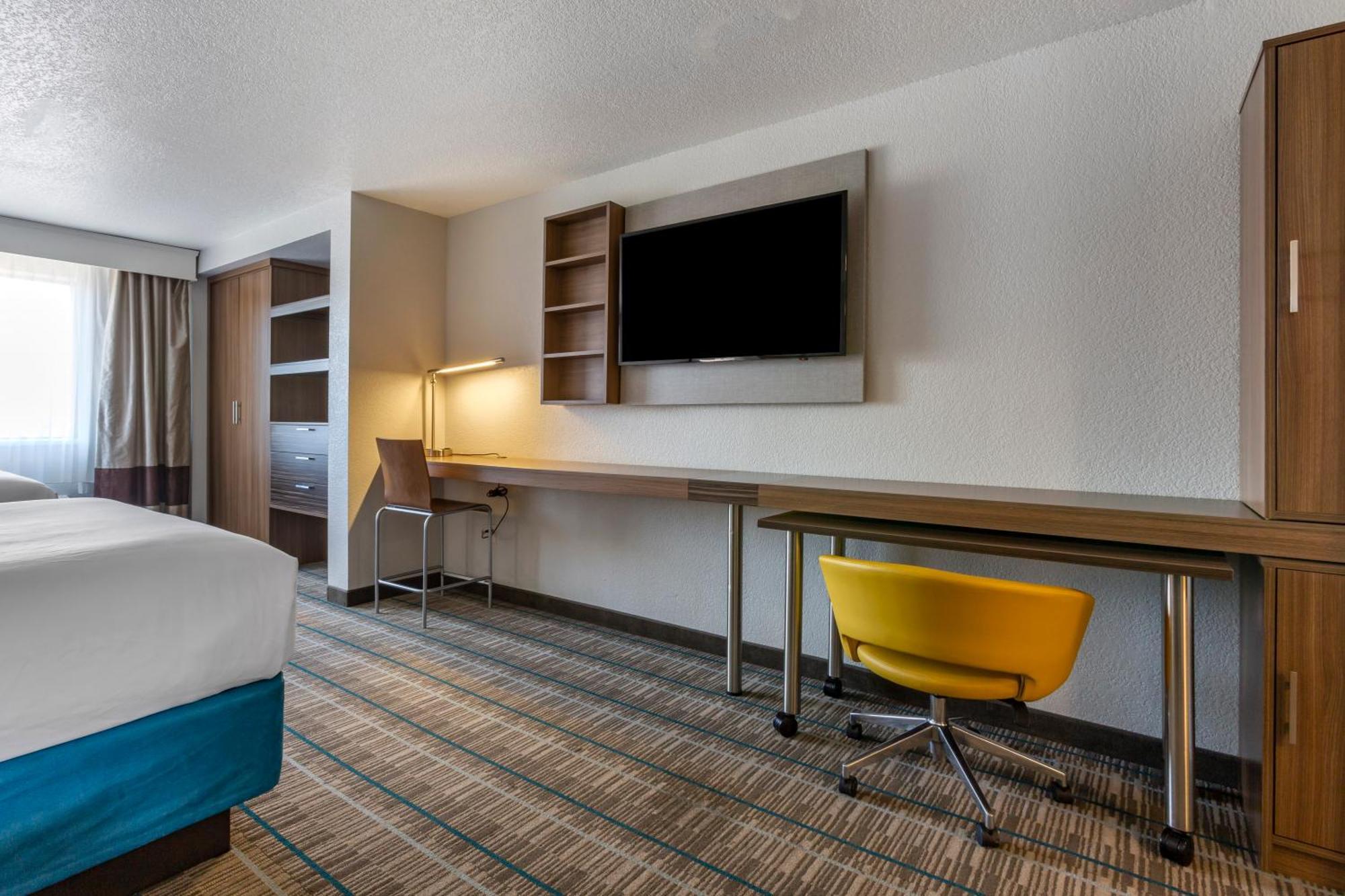 Efficiency Queen Room Two Queen Beds Non-Smoking
