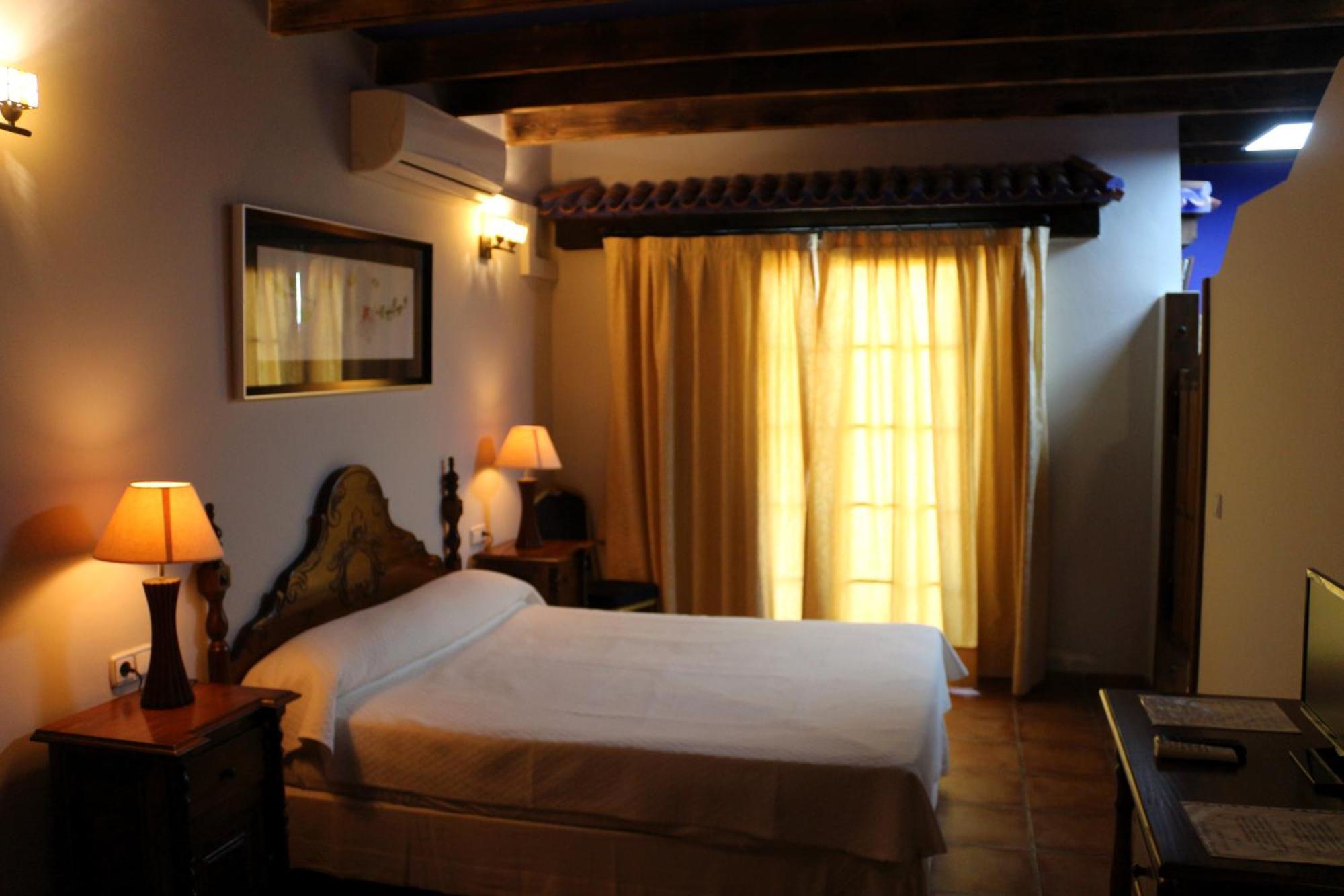 Deluxe Double Room,1543129618:JPEG