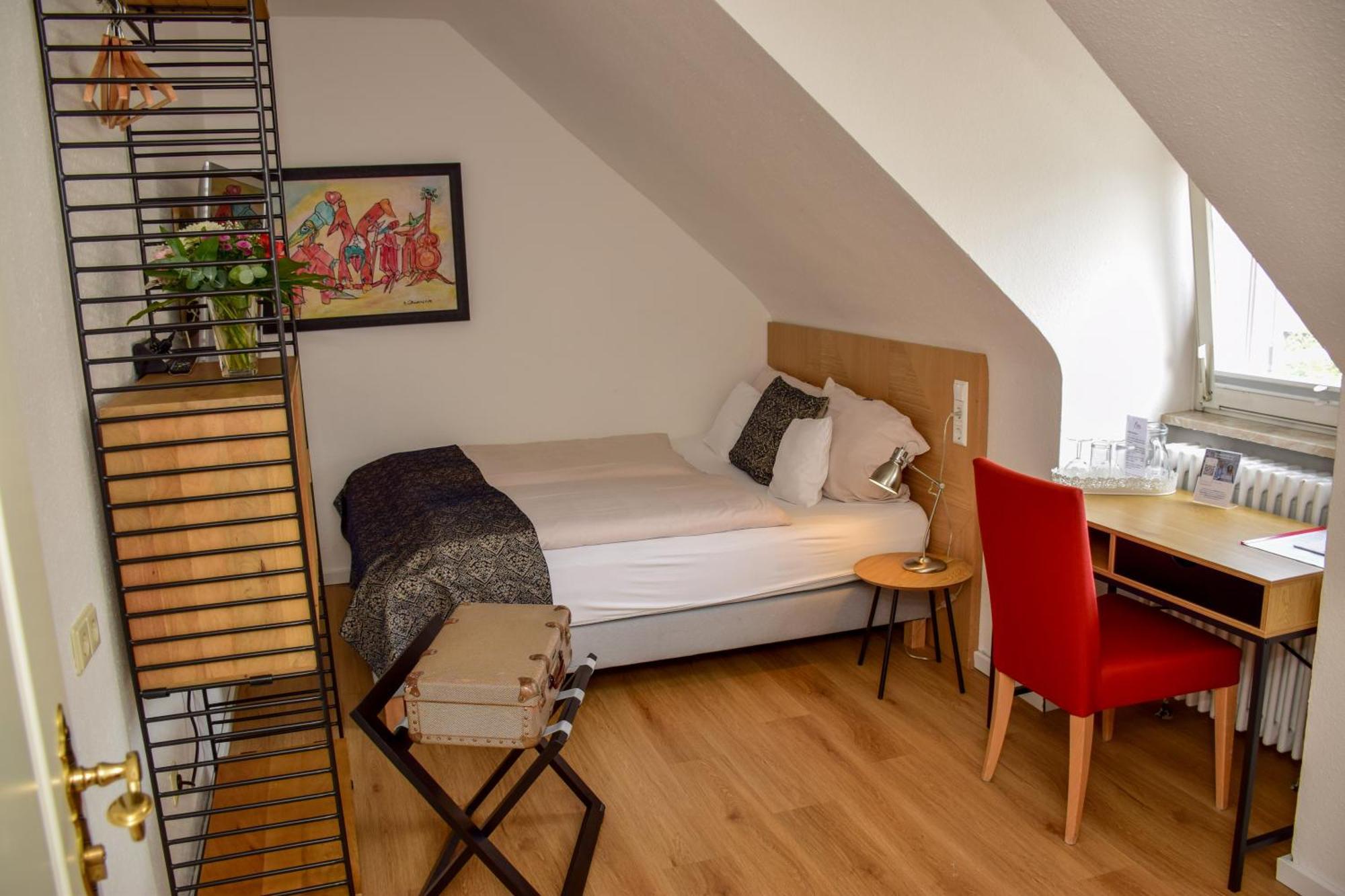Standard Double Room,1716969318:JPEG