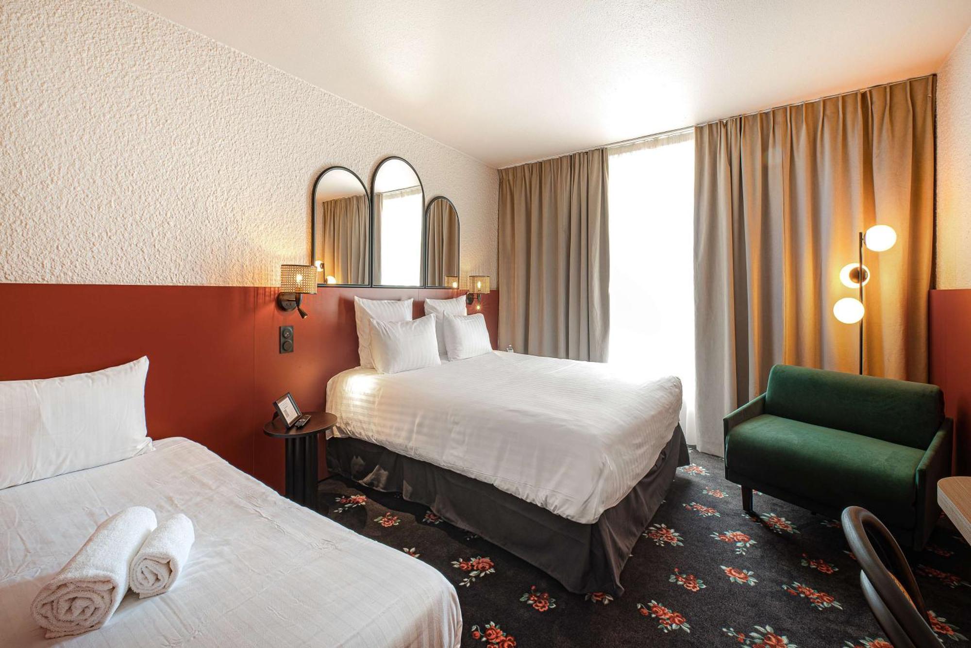 Family Room One Queen Bed One Single Bed Non-Smoking