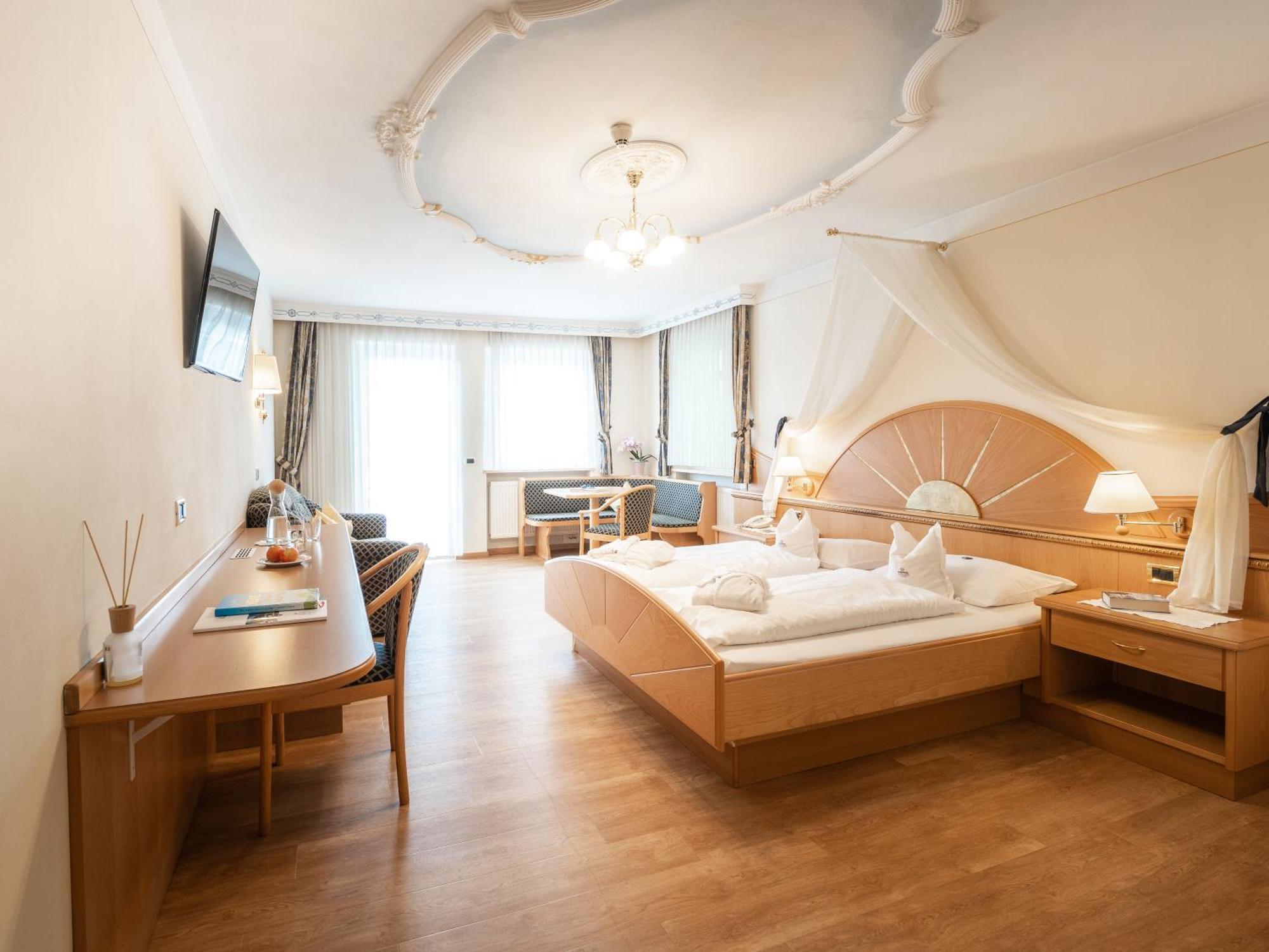 Junior Suite Mountain View