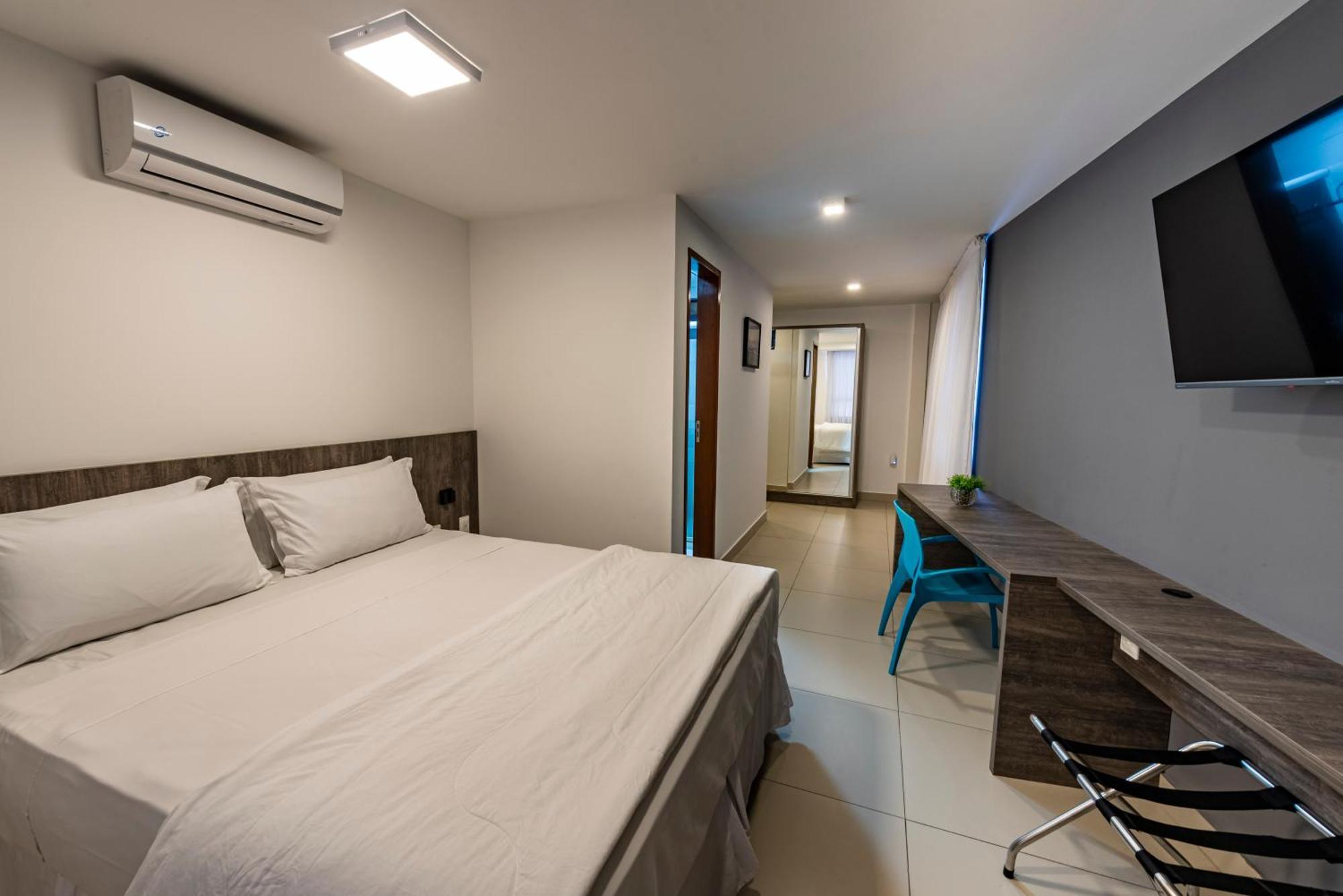 Standard Queen Room