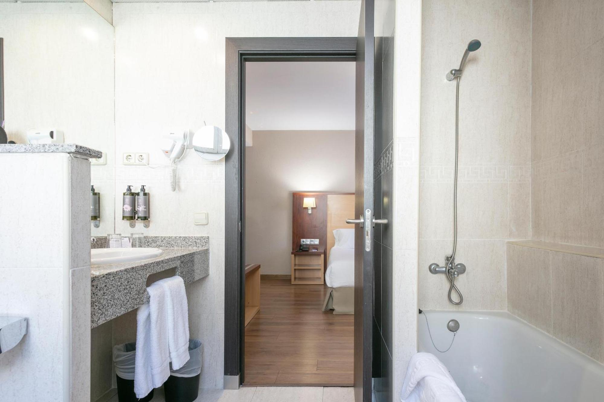 Exterior Double Room 1 or