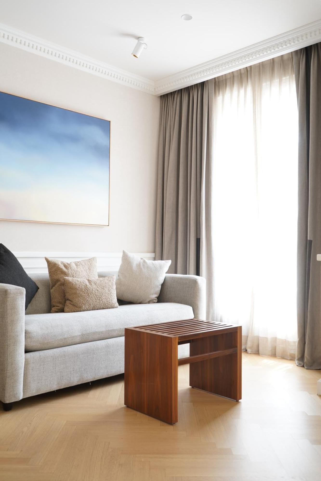 Grand Deluxe Room