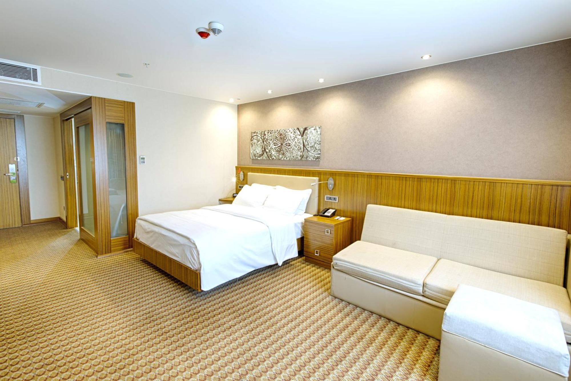 Mit Queensize-Bett und ebenerdiger Dusche - Nichtraucher