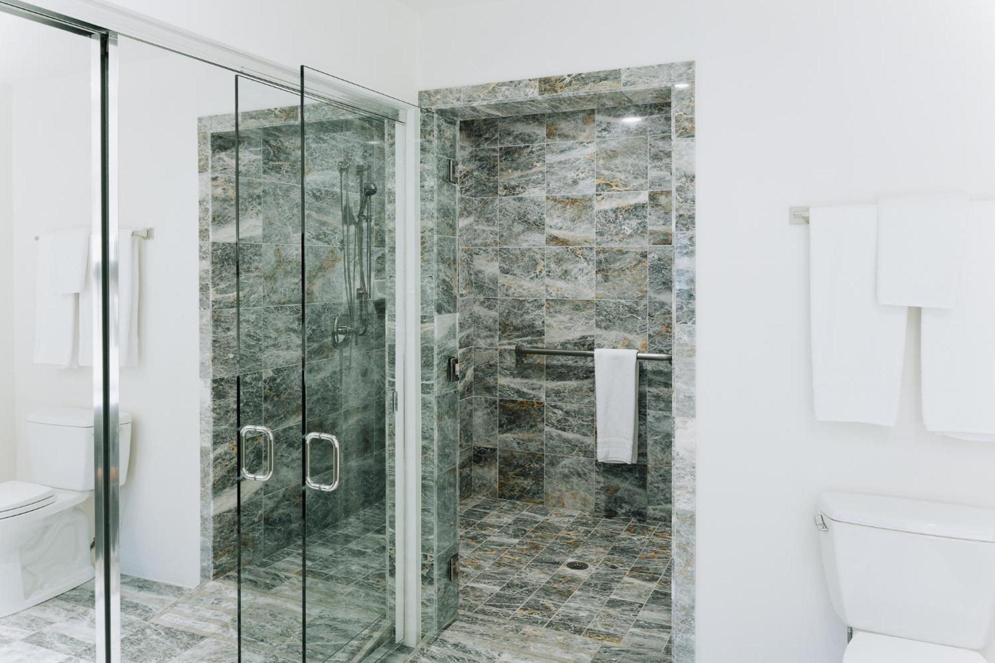 King Room Roll Shower Disability Access