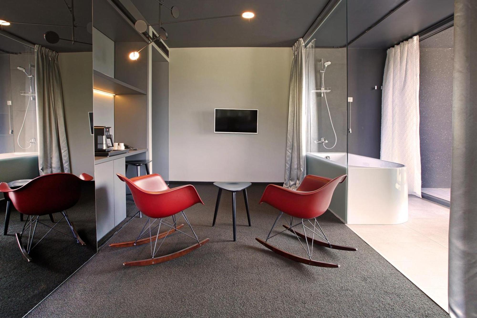 Superior Double Room Bath Balcony