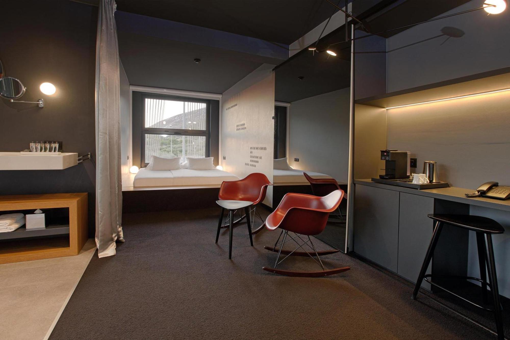 Superior Double Room Bath Balcony