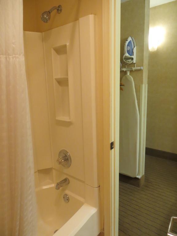 Queen Room Two Queen Beds Non-Smoking