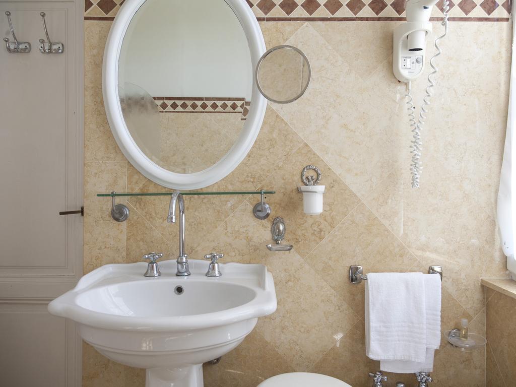Two Connecting Double Rooms,188787725:JPEG