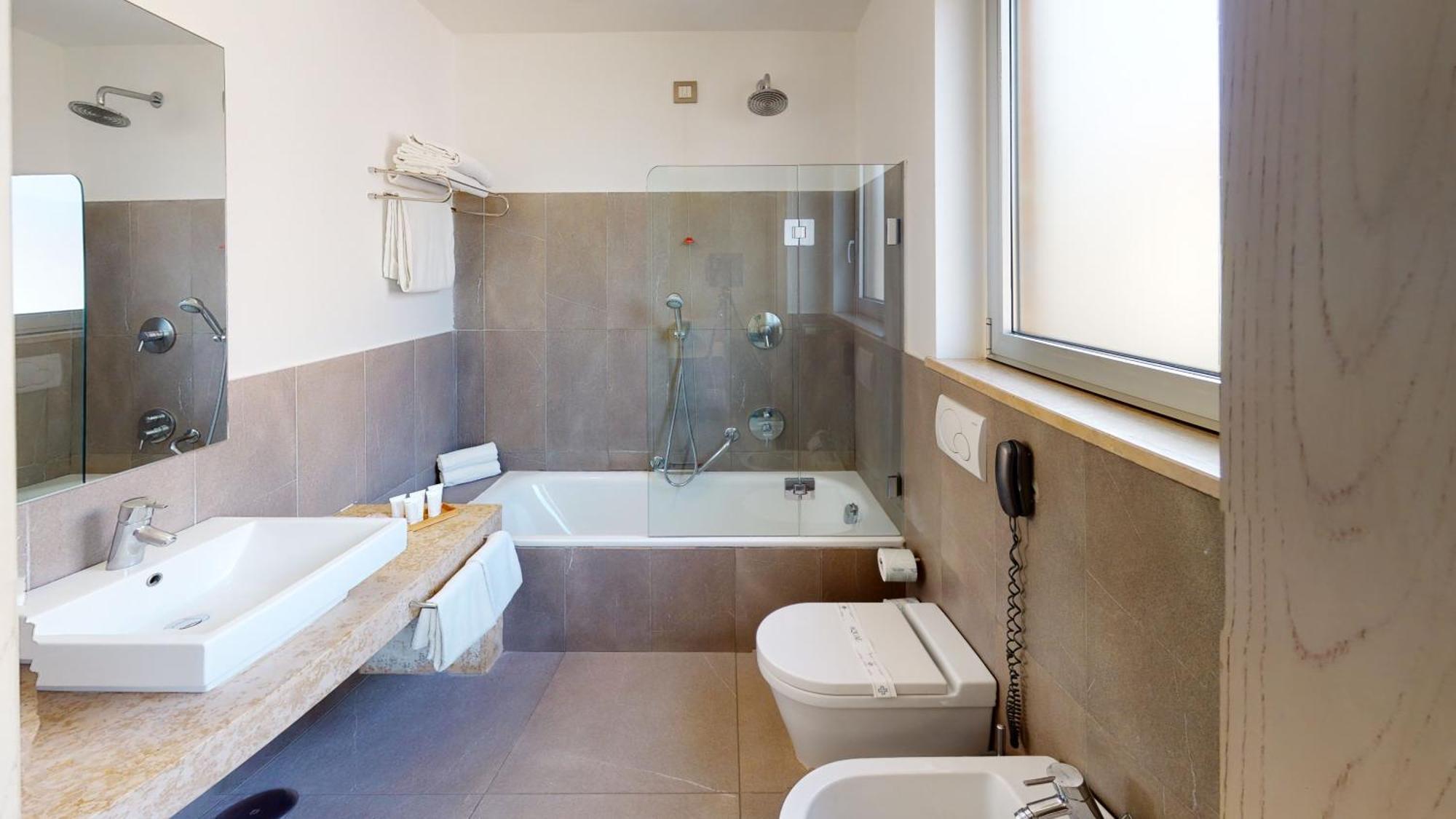 Double or Twin Room Balcony