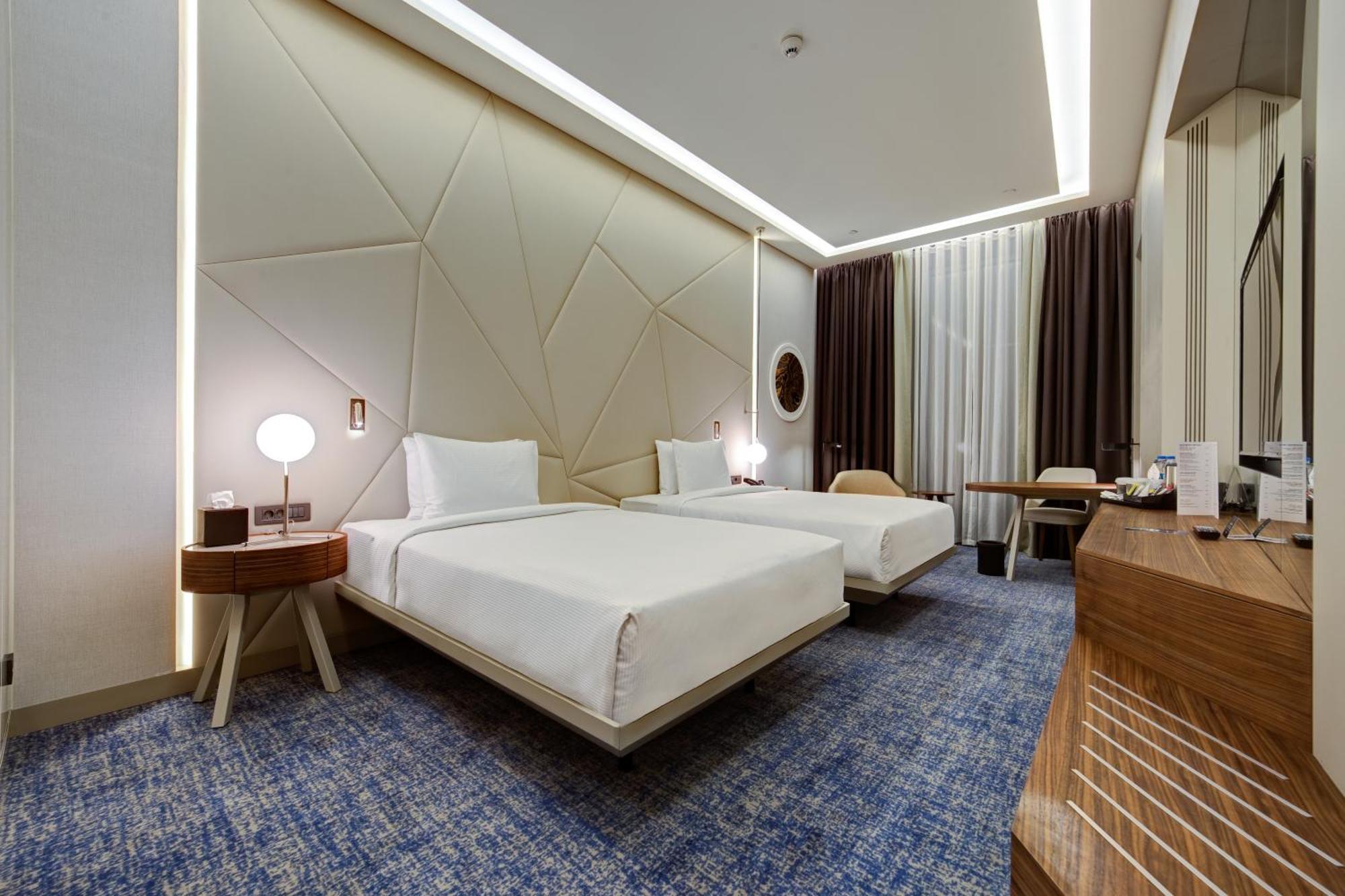 Twin Room,1545455179:JPEG