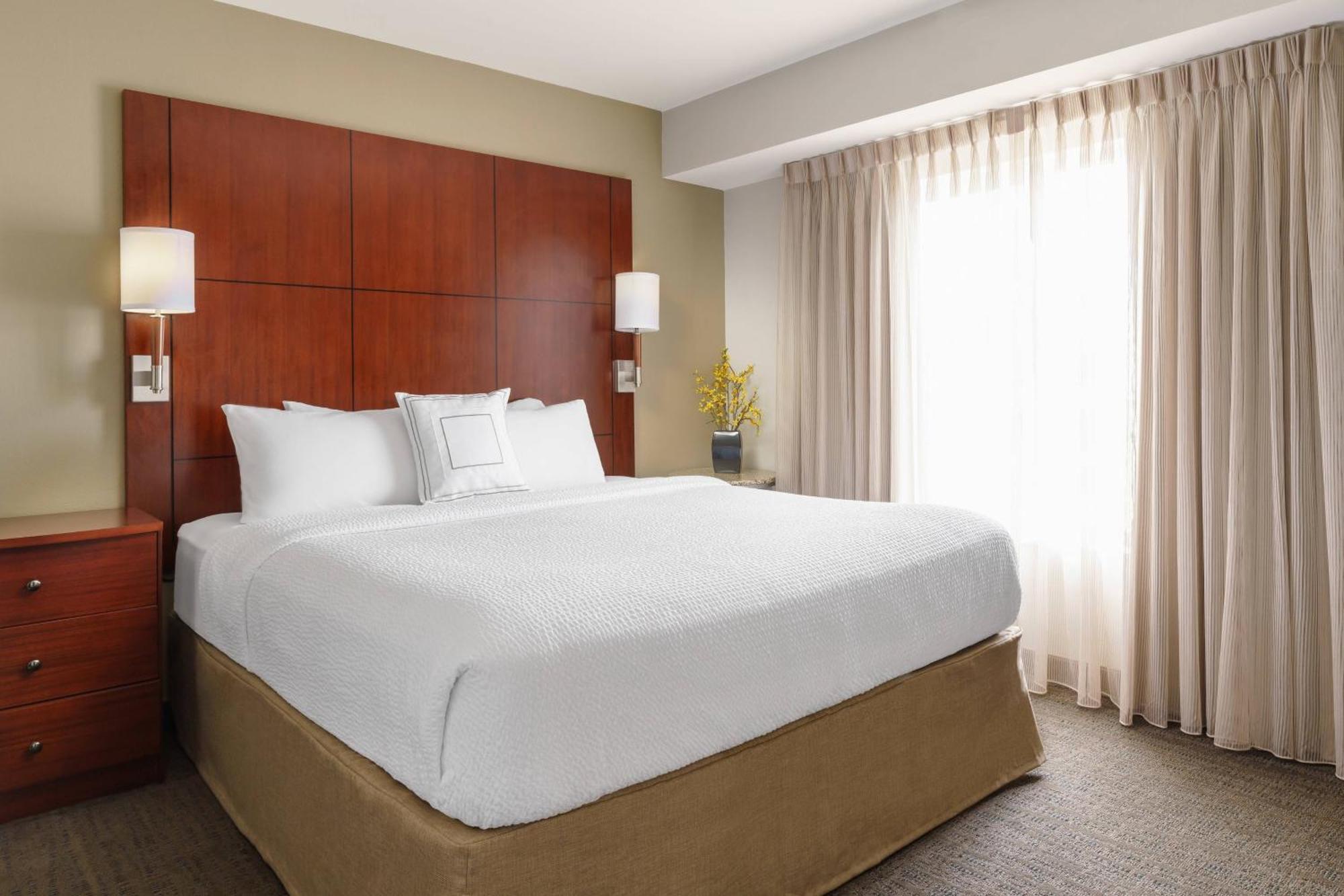 One-Bedroom King Suite Sofa Bed
