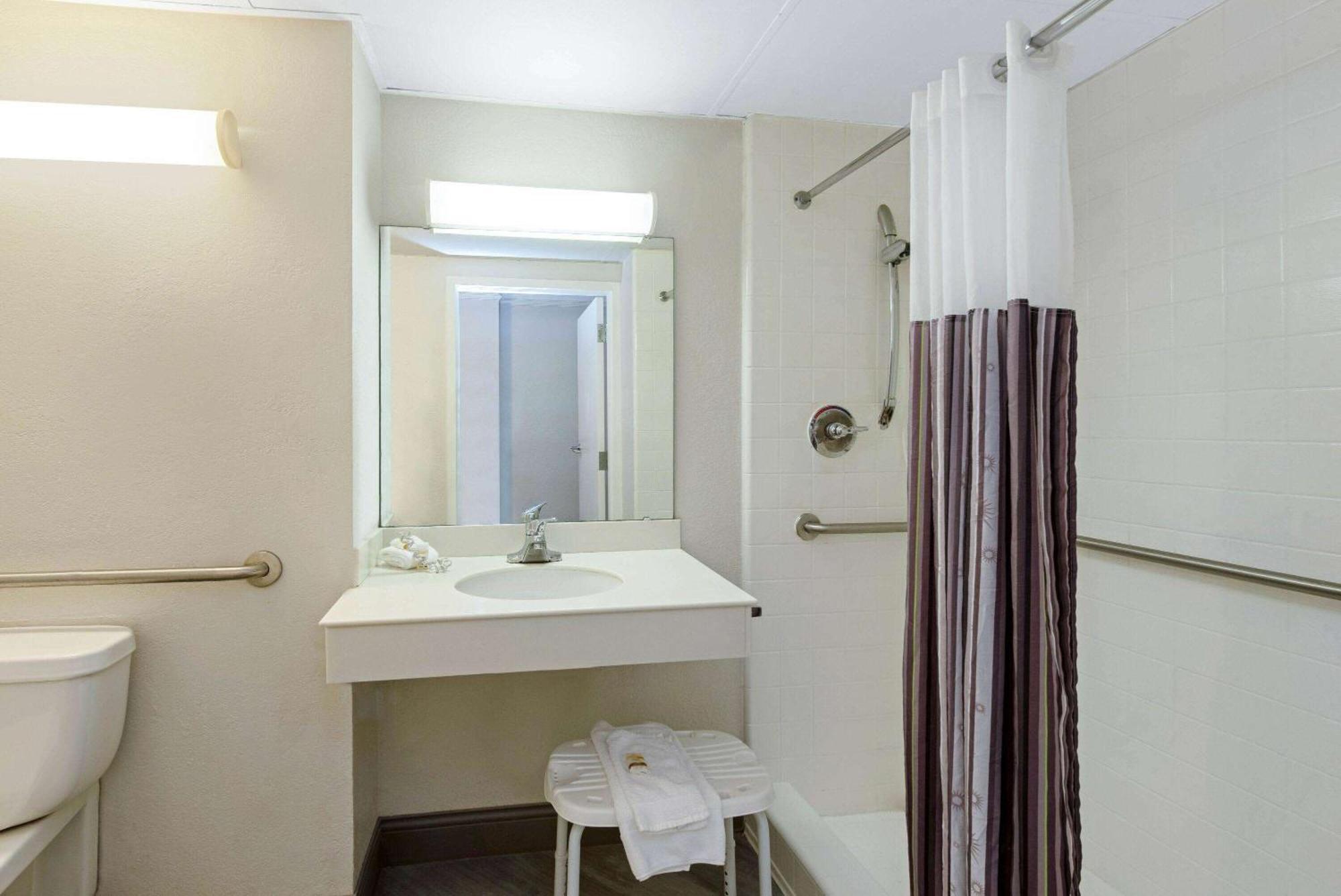 King Room - Disability Access
