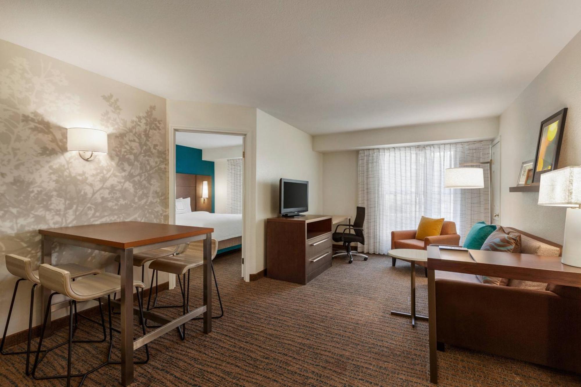 Two-Bedroom Two-Room Suite,1634411463:JPEG
