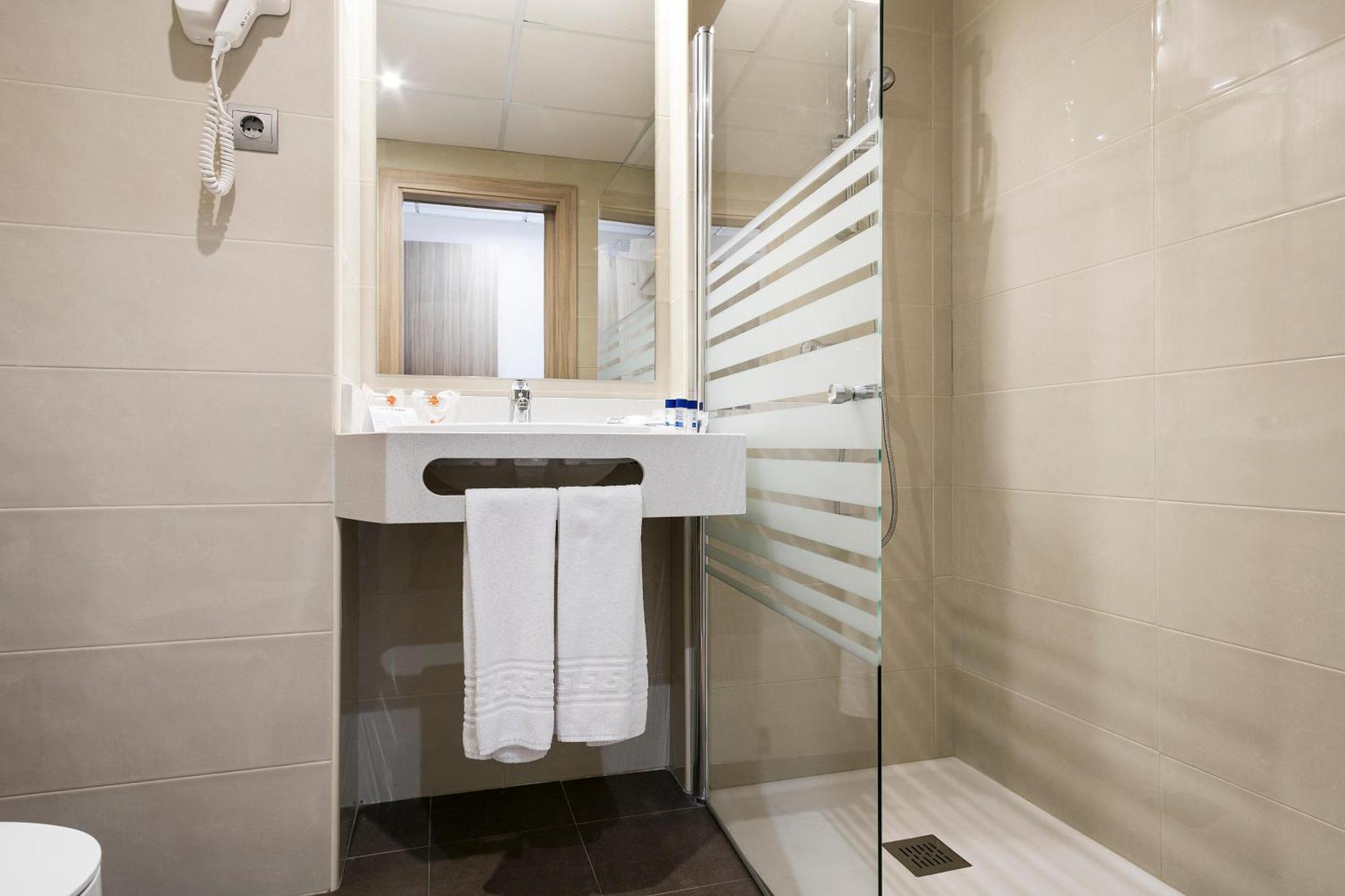 Double Room,1546495018:JPEG