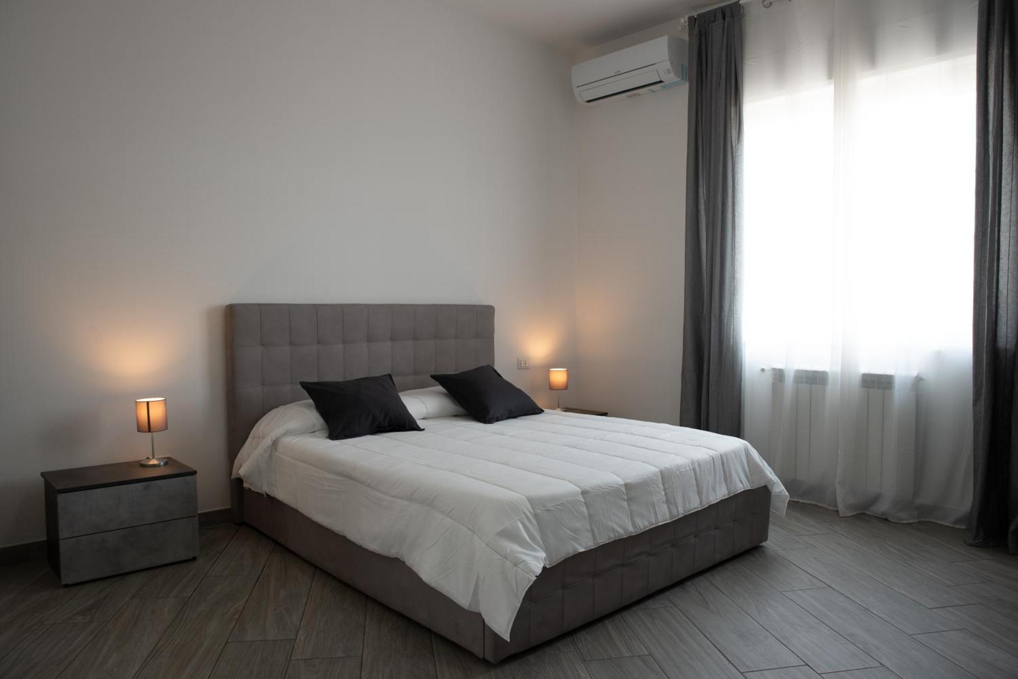 Double Room Private External Bathroom Vesuvio View