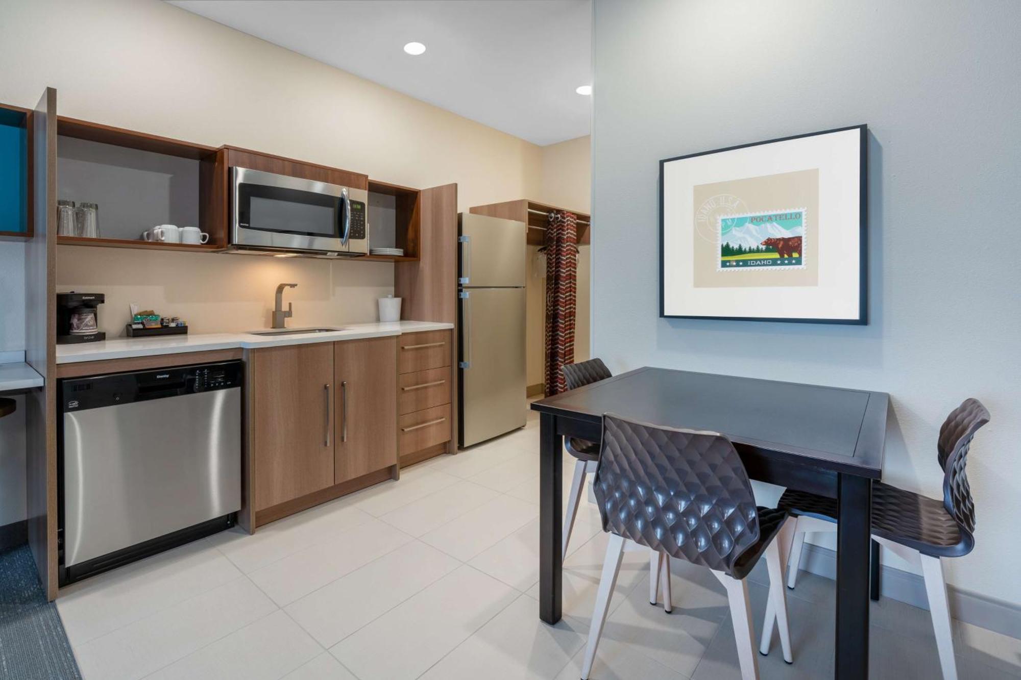 One-Bedroom King Suite Non-Smoking