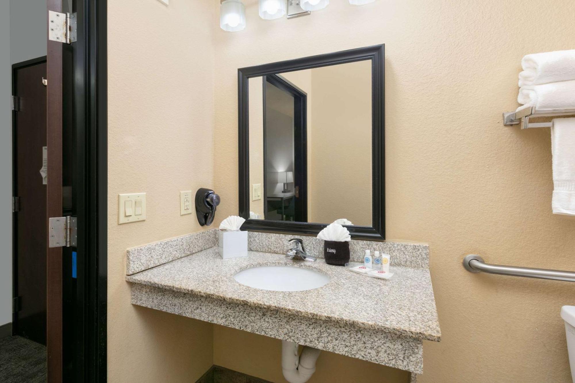 King Suite Disability Access or Non-Smoking
