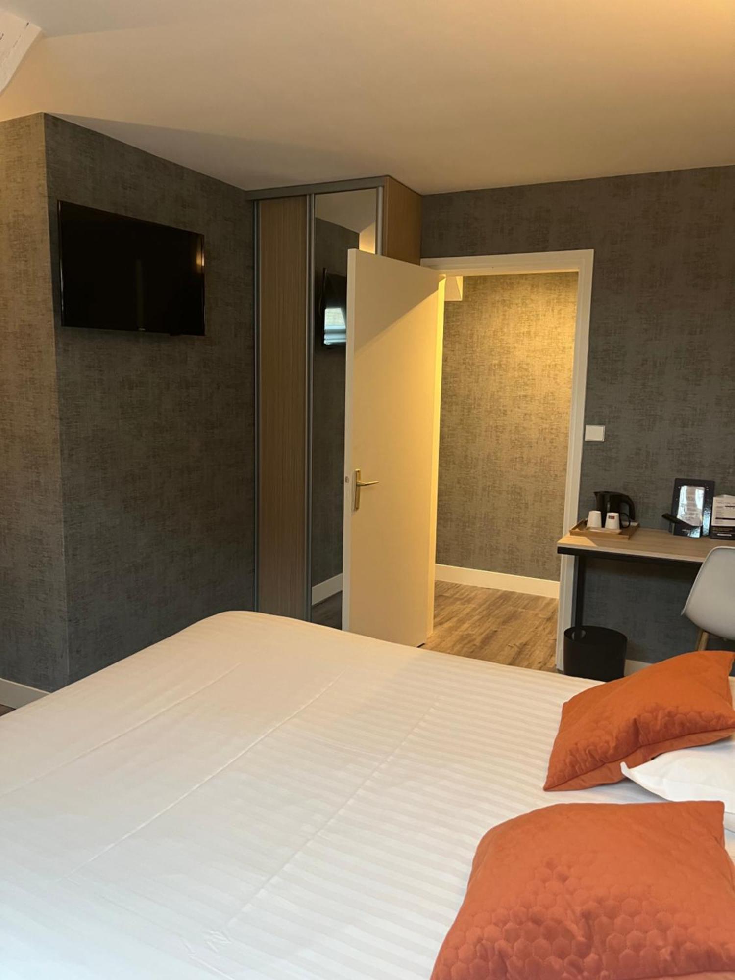 Comfort Triple Room