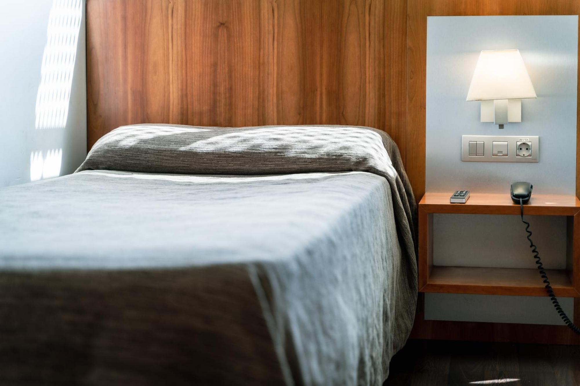 Single Room,1547286190:JPEG