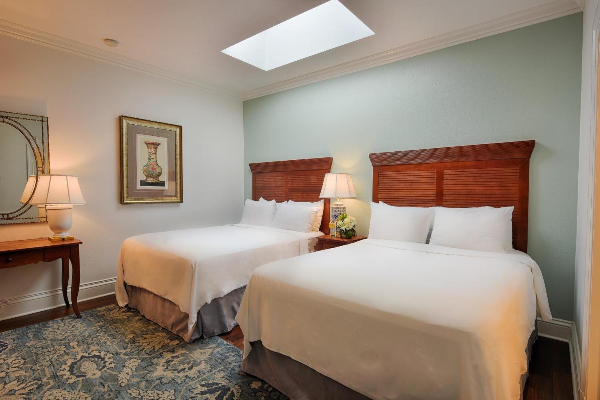 Queen Room Two Queen Beds No Window