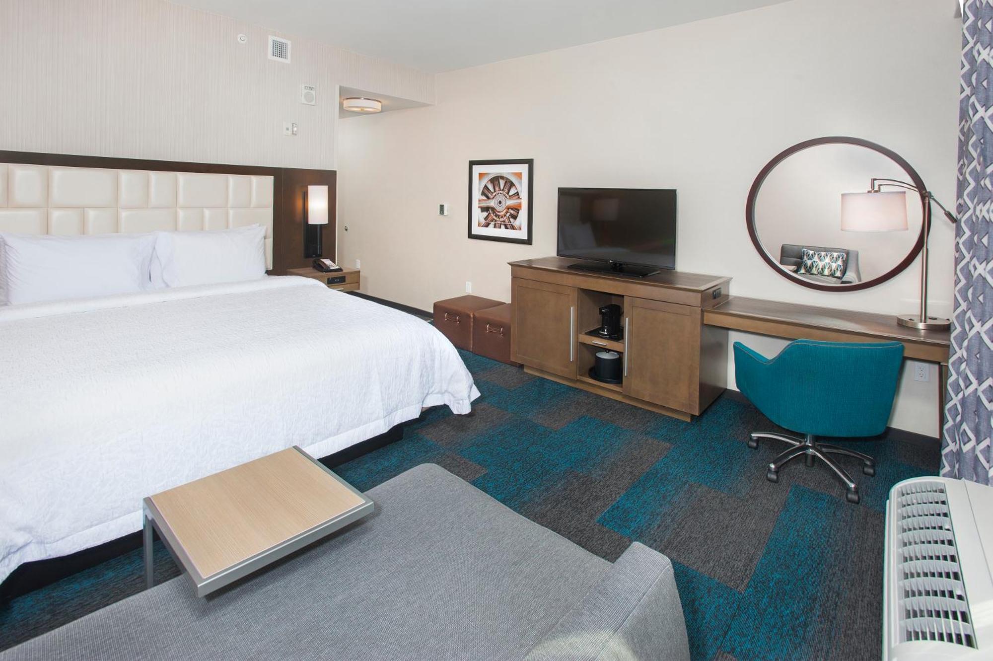 King Room - Hearing Access/Non-Smoking