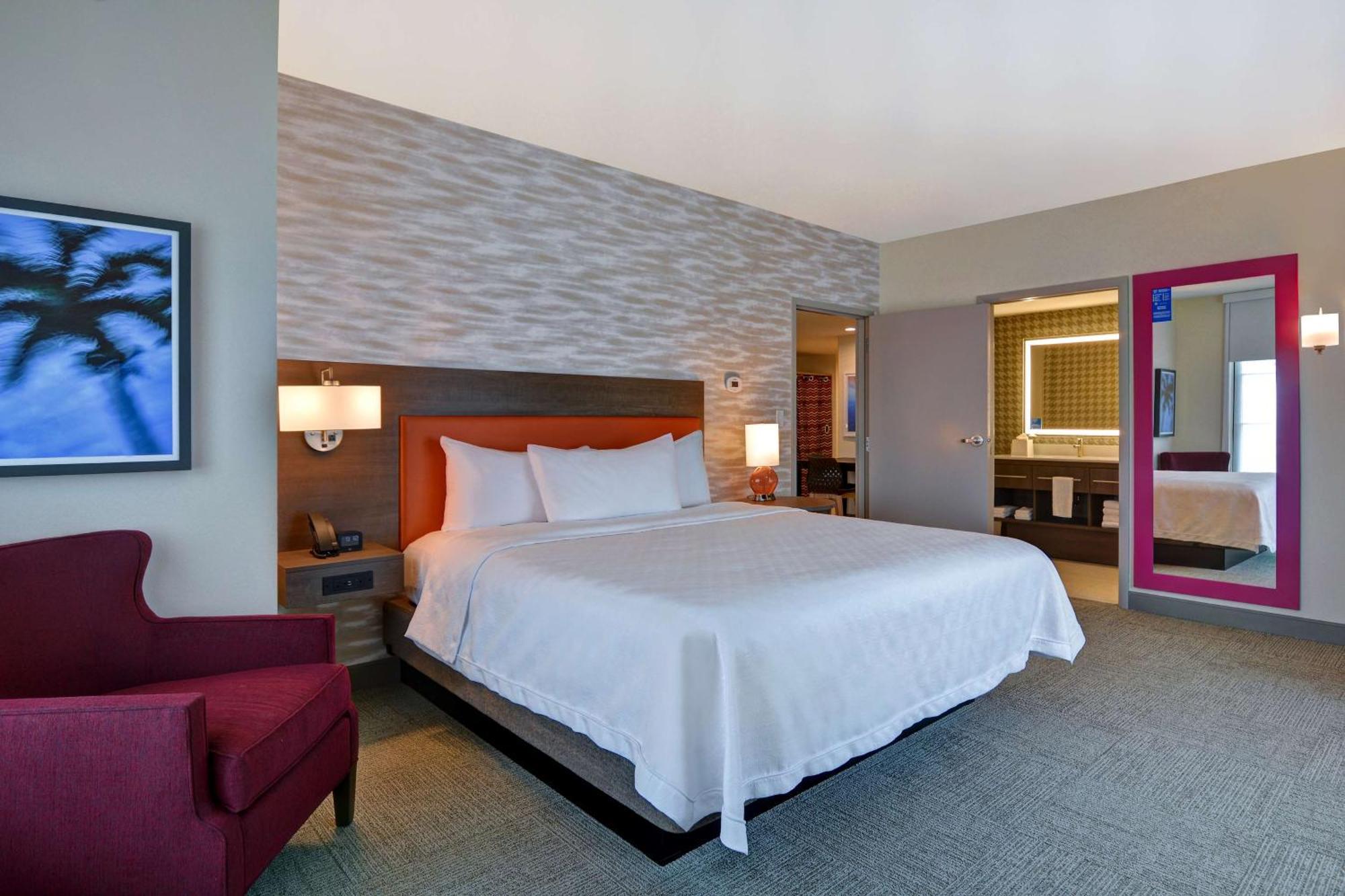One-Bedroom King Suite Non-Smoking