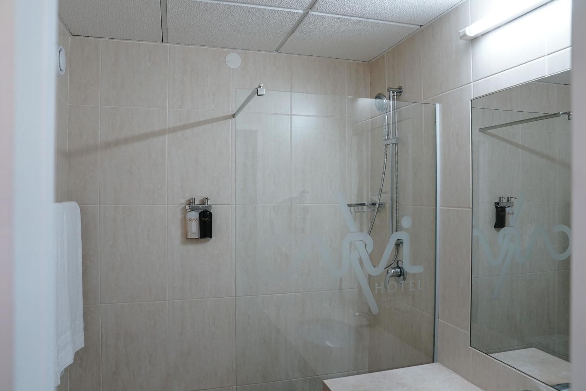 Quarto Duplo com Vista Mar Parcial