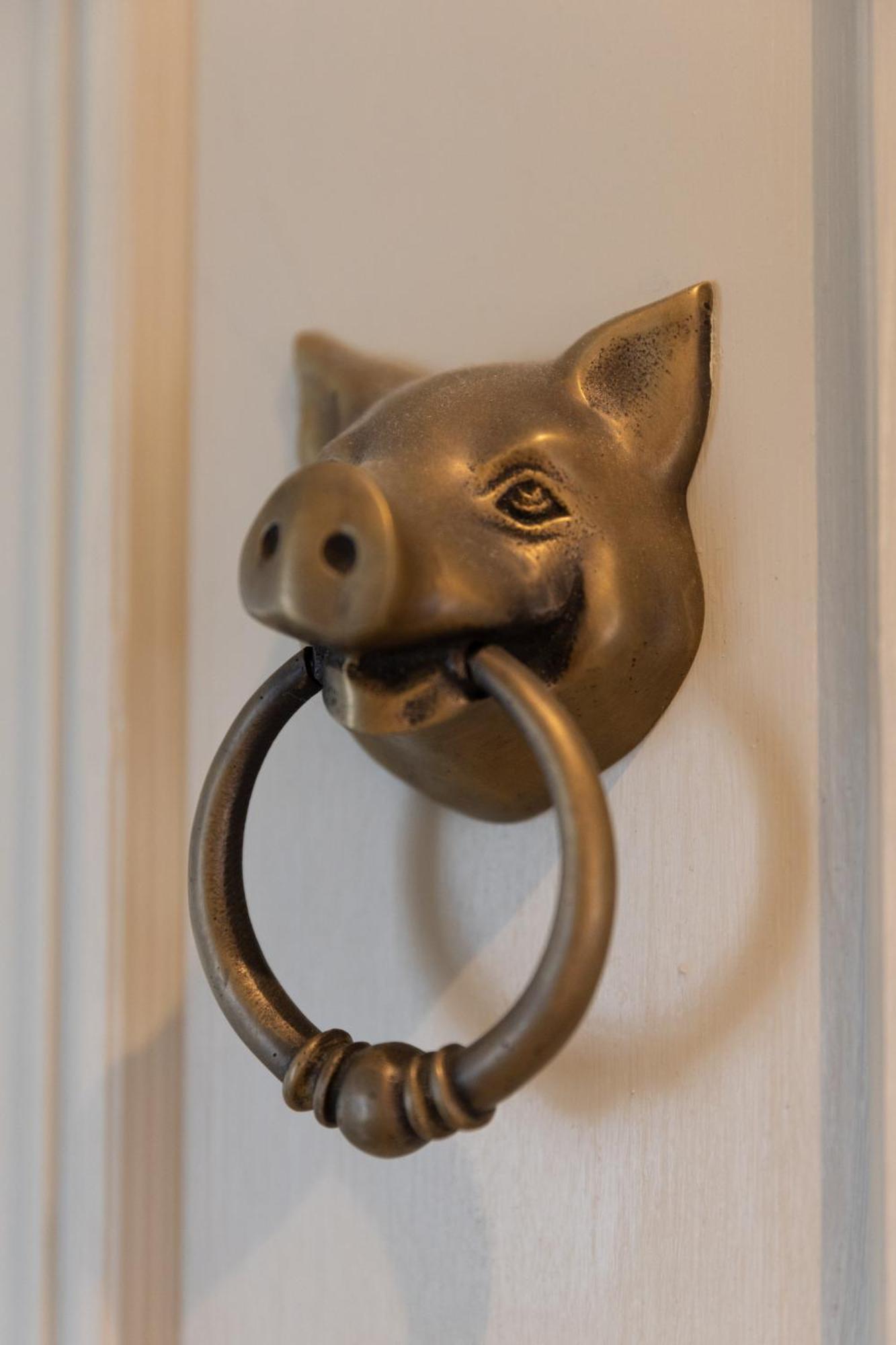 Deluxe Double Room (The Piggeries) (No Pets)