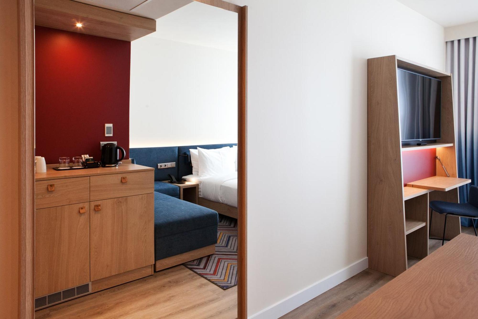 Queen Room