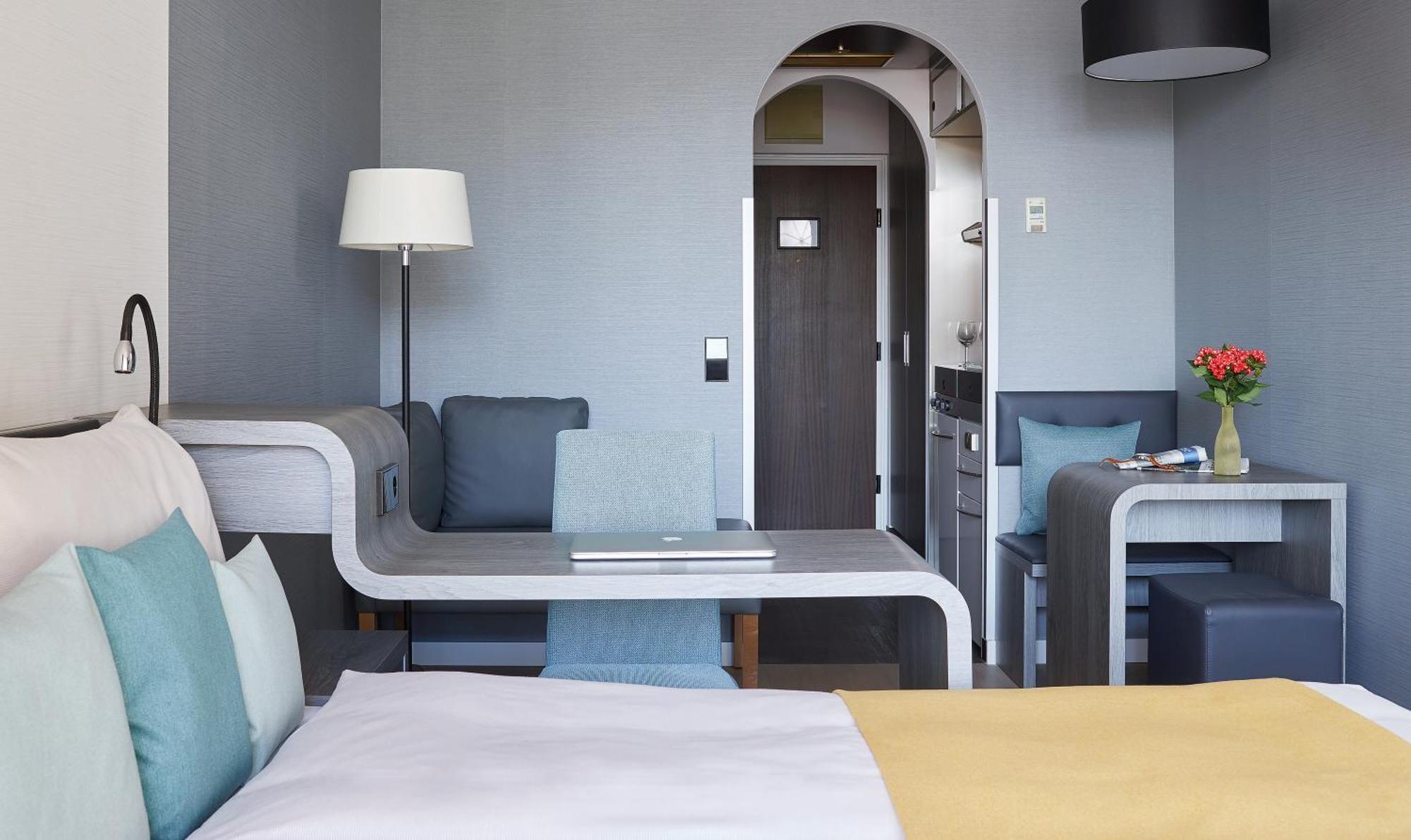 Apartment French