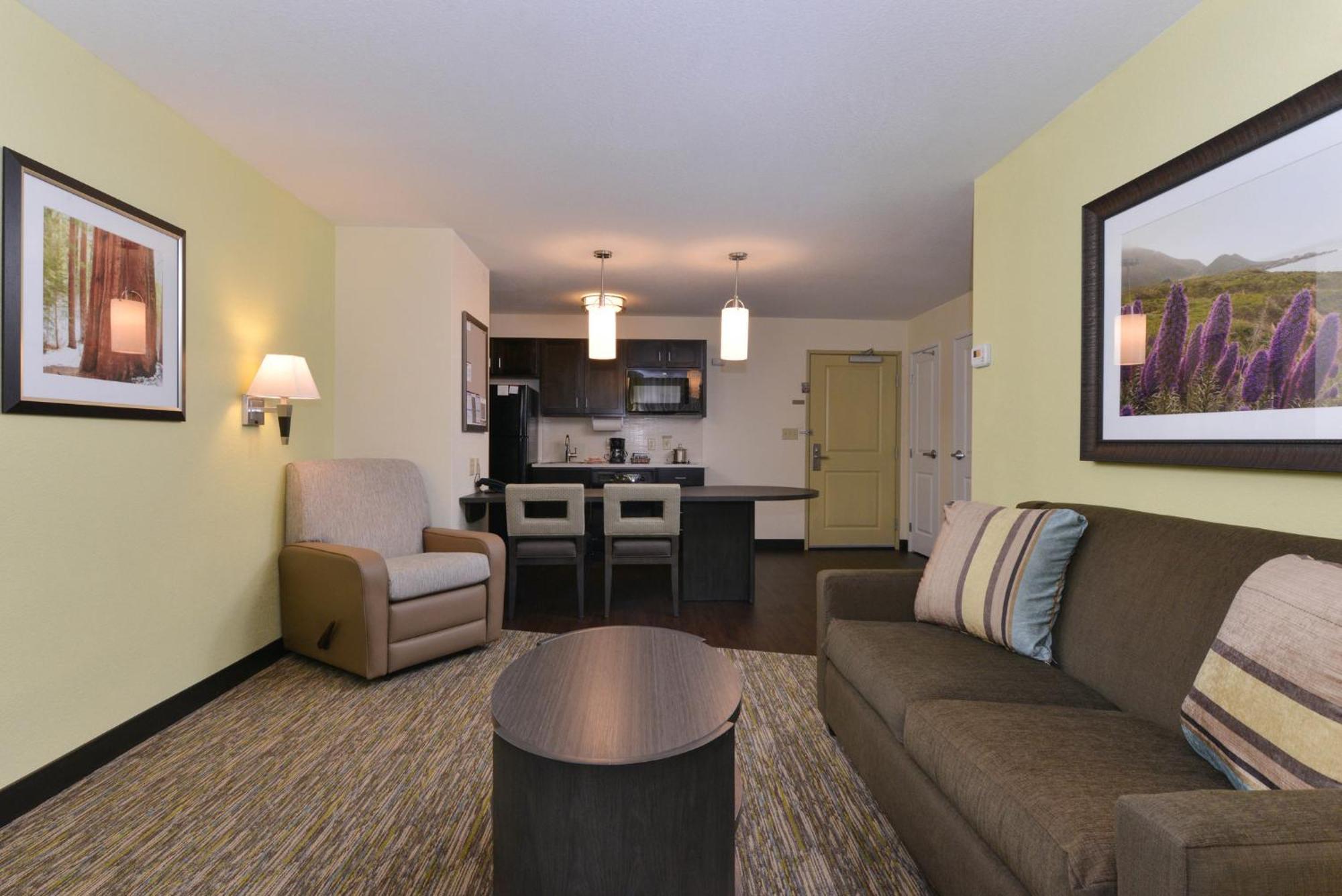 Queen Studio Suite Hearing Accessible