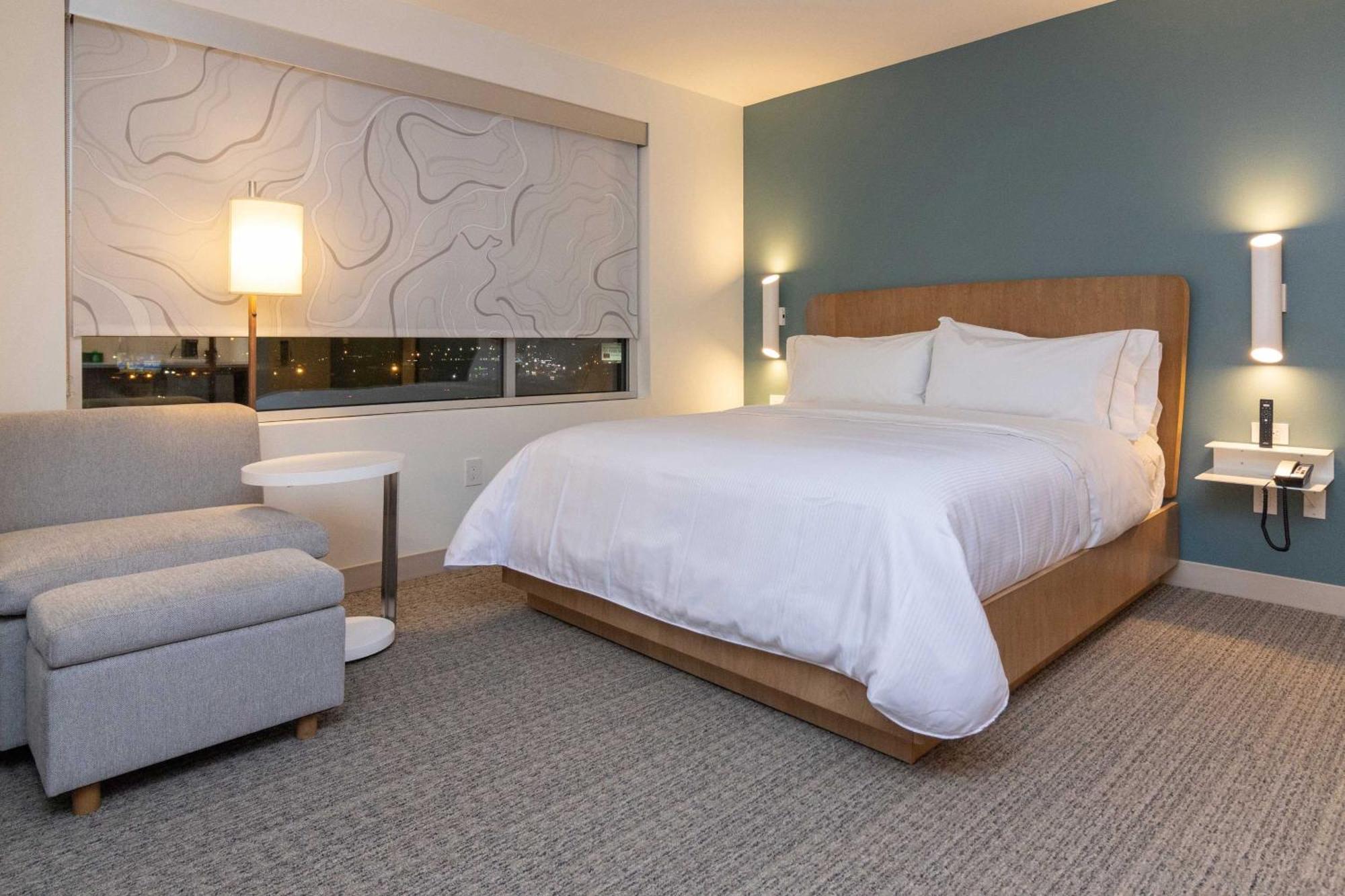 Standard Guest room 1 King