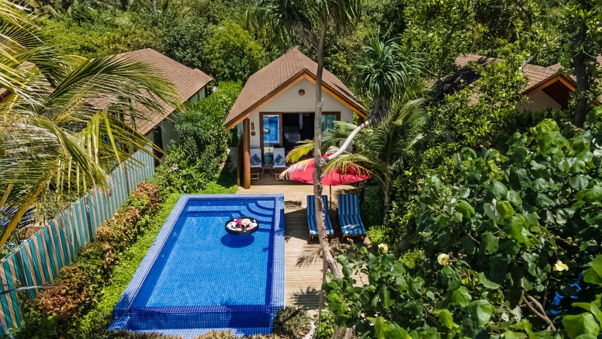 Deluxe Beach Pool Villa One Floating