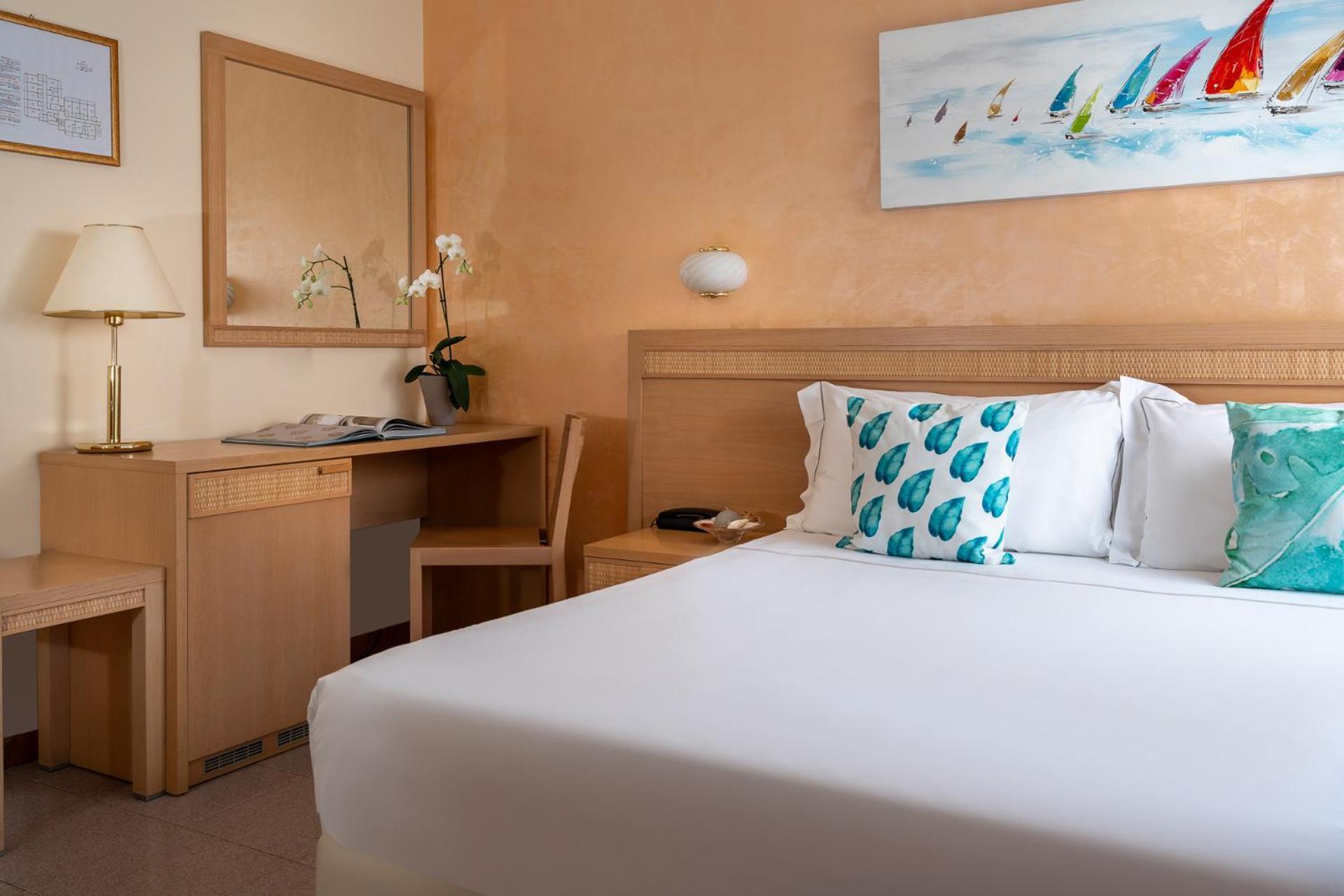 Double Room,1553607940:JPEG