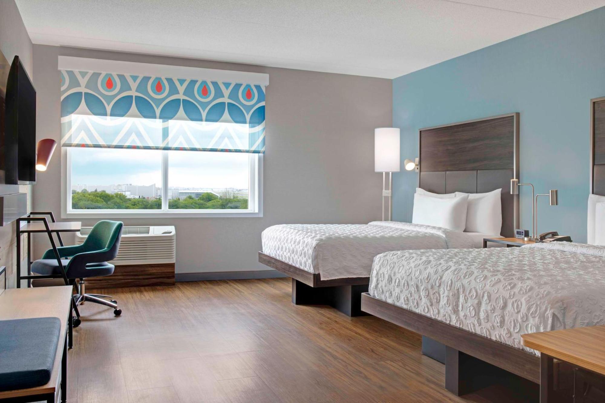 Queen Room Two Queen Beds Walk Shower
