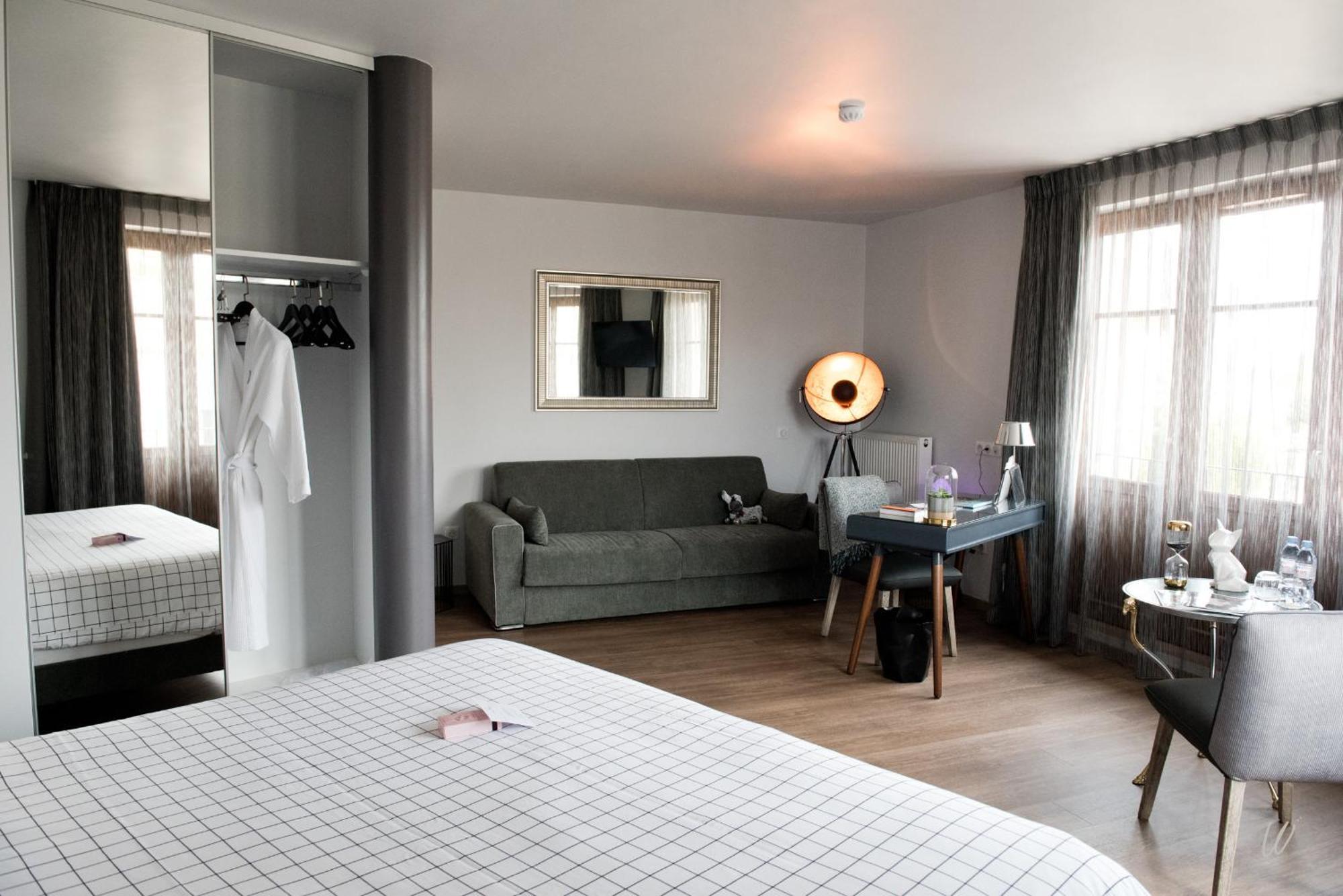 Junior Suite,1551030064:JPEG