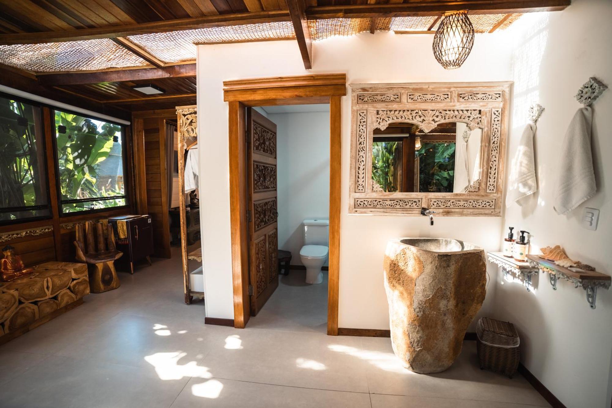 Deluxe Suite with Spa Bath